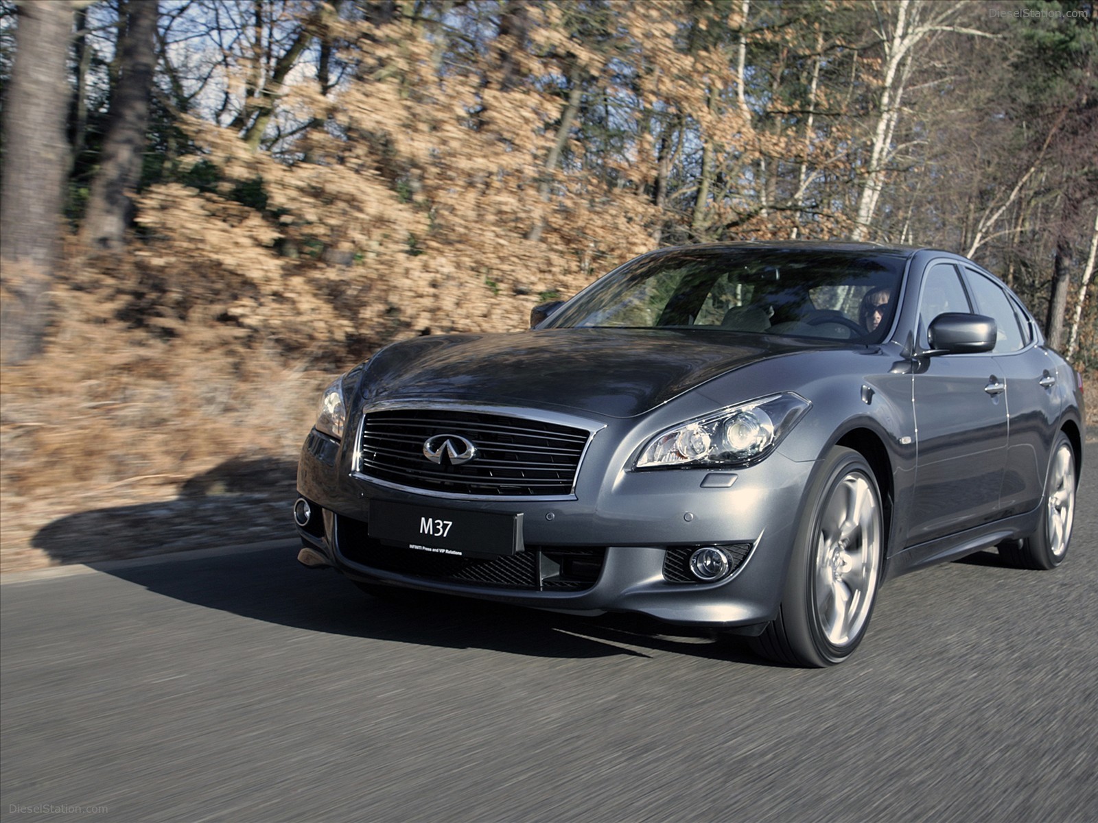 Infiniti M37S 2011