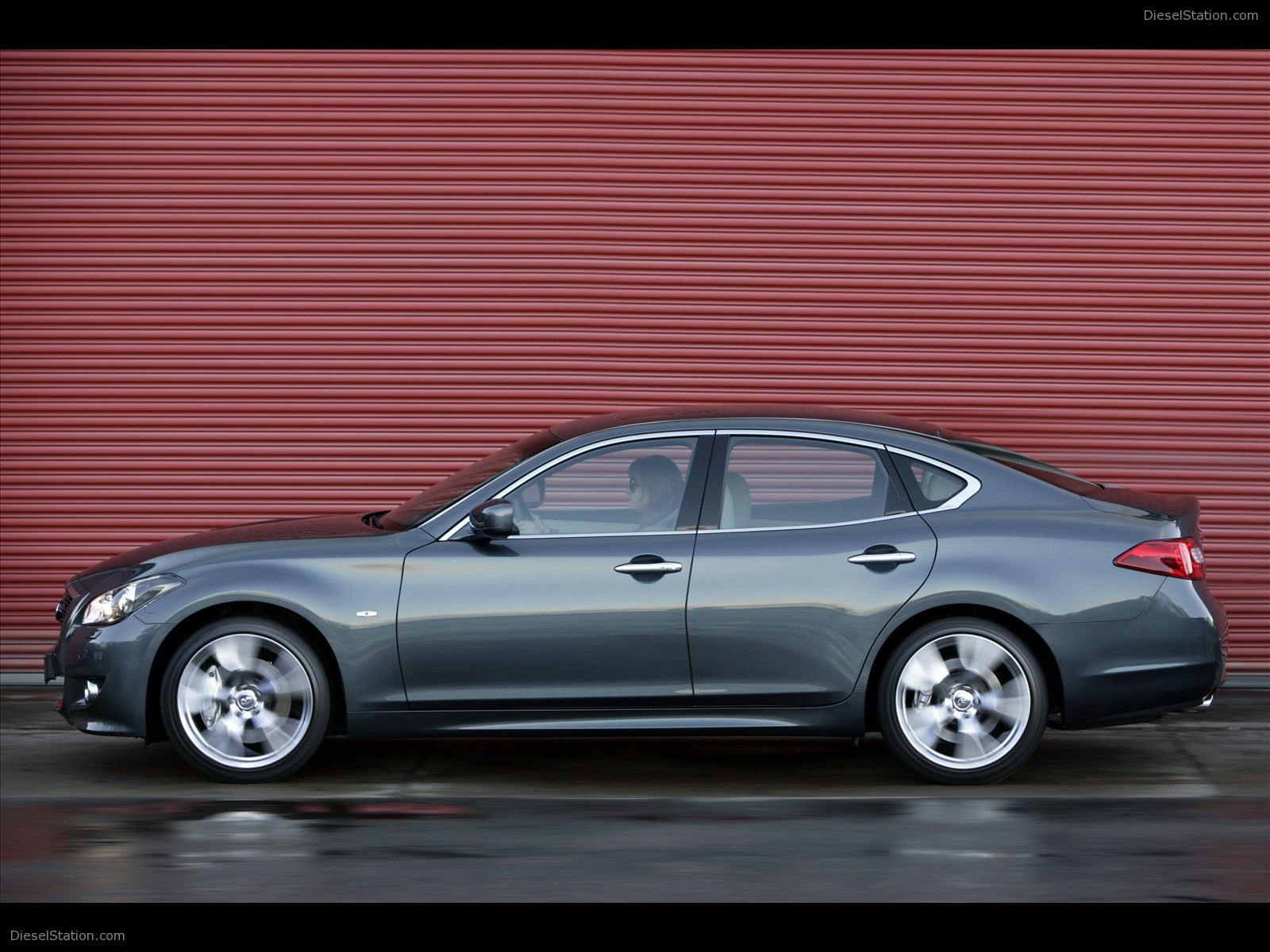 Infiniti M37S 2011