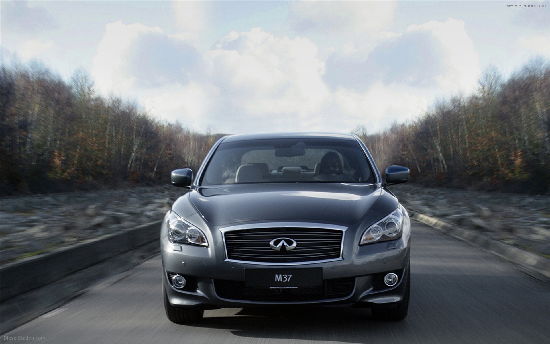 Infiniti M37S 2011