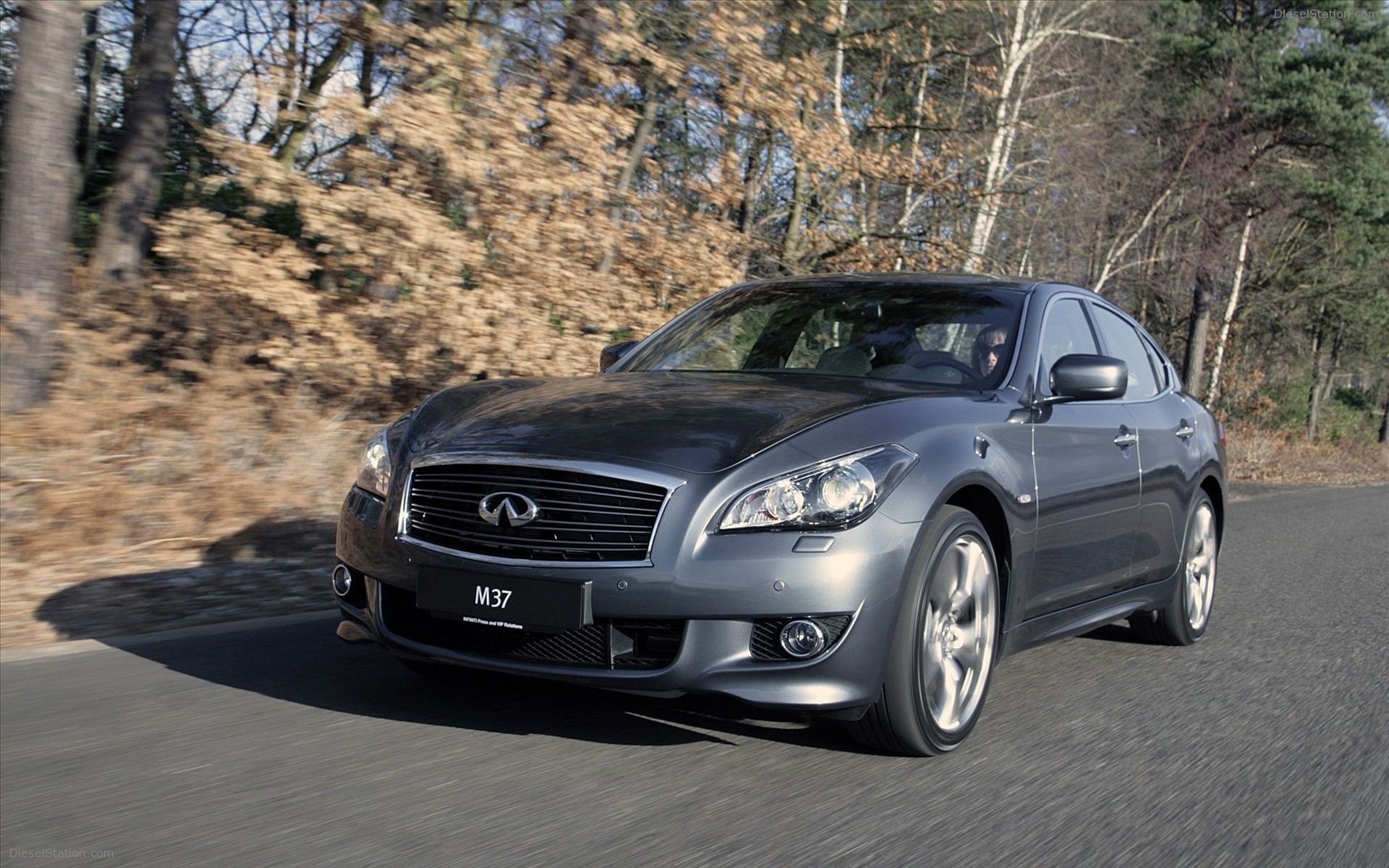 Infiniti M37S 2011