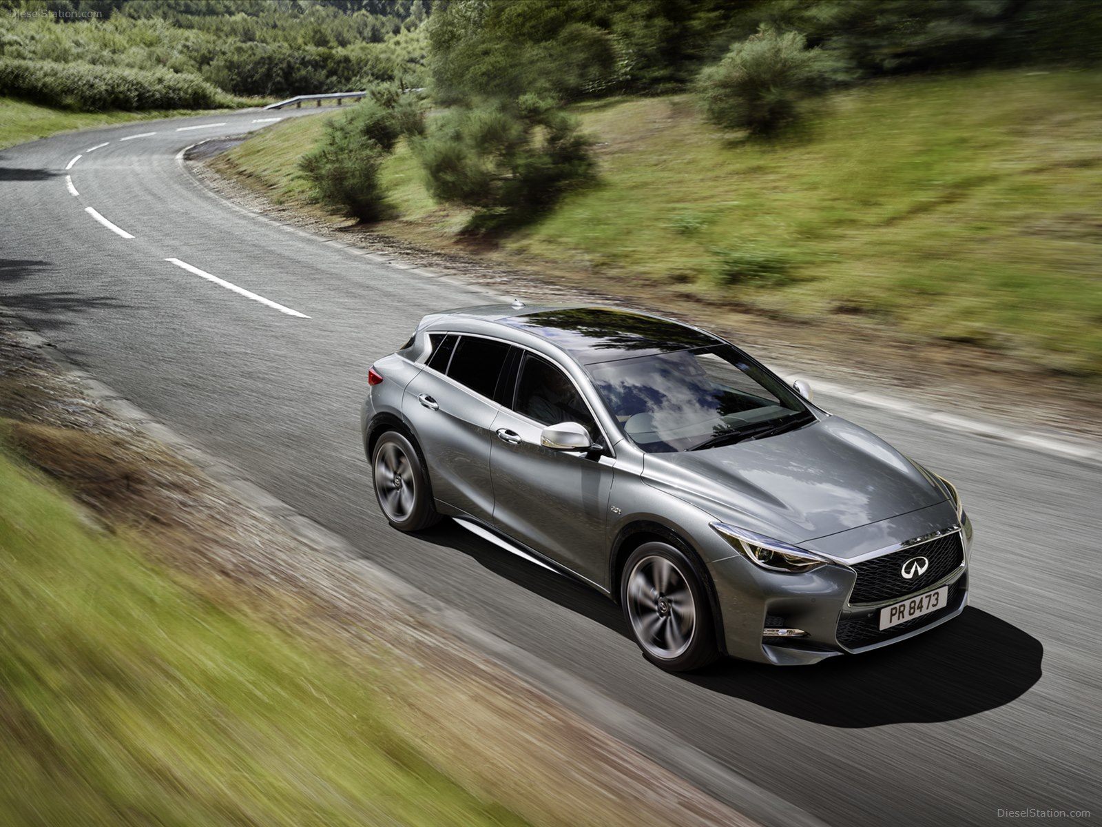 Infiniti Q30 2016