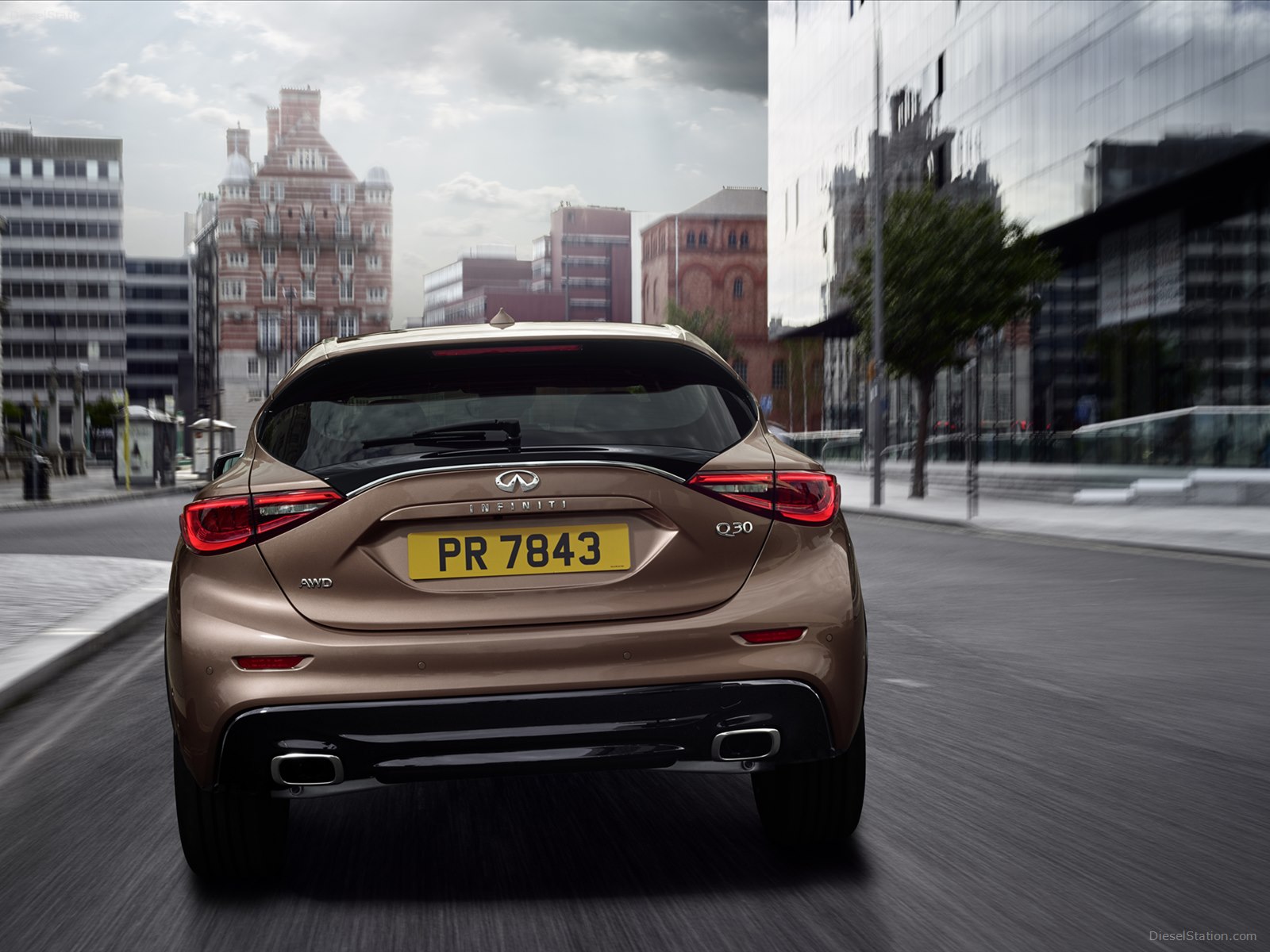Infiniti Q30 2016