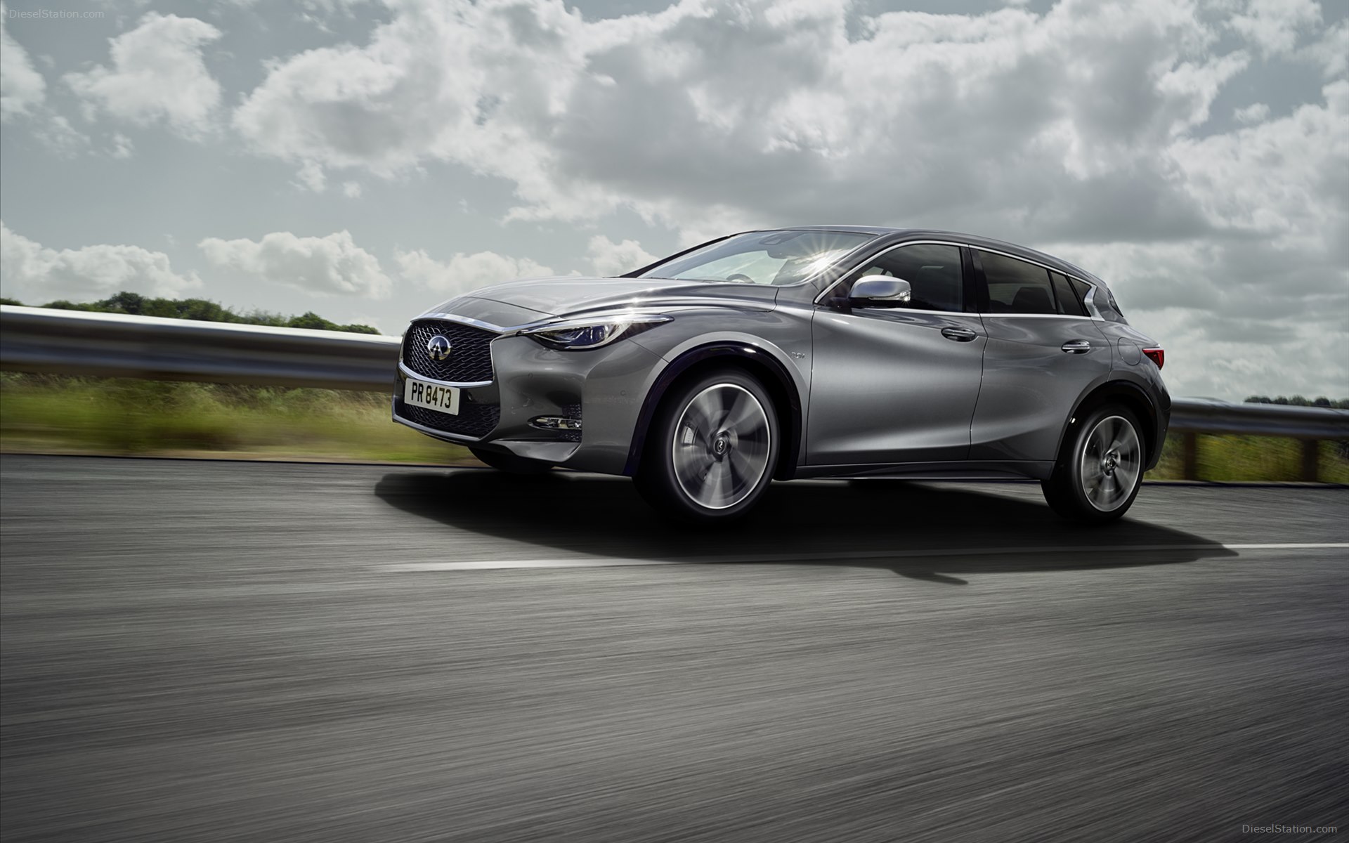 Infiniti Q30 2016