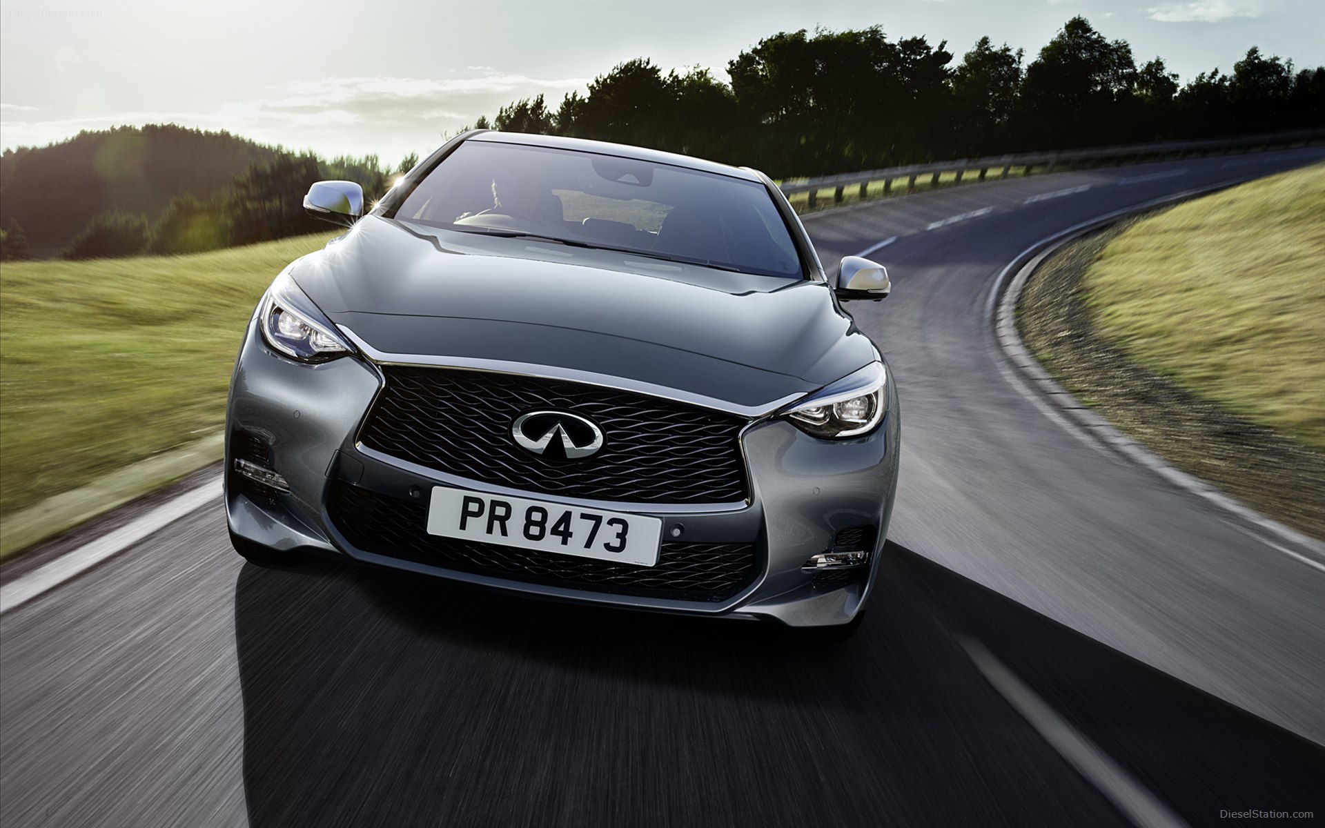 Infiniti Q30 2016