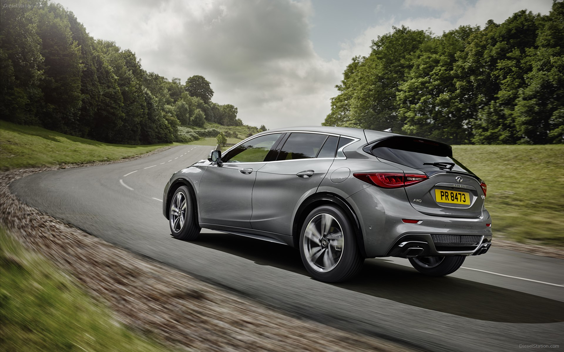 Infiniti Q30 2016