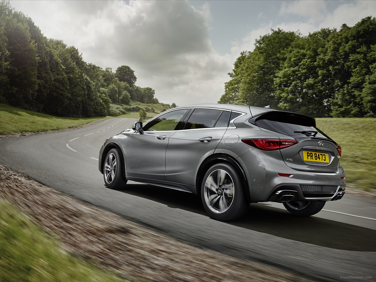 Infinit Q30 Active Compact 2016
