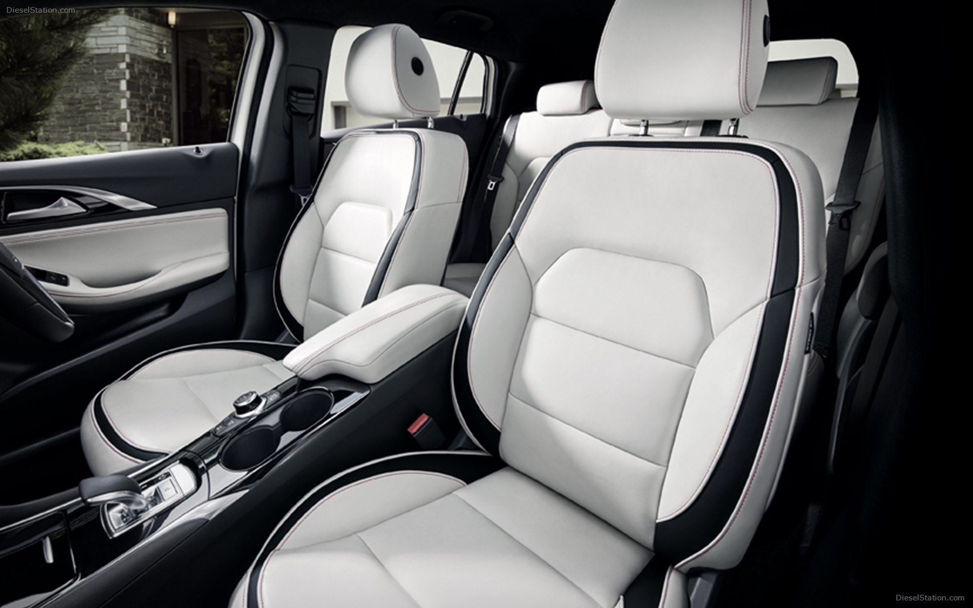 Infinit Q30 Active Compact 2016