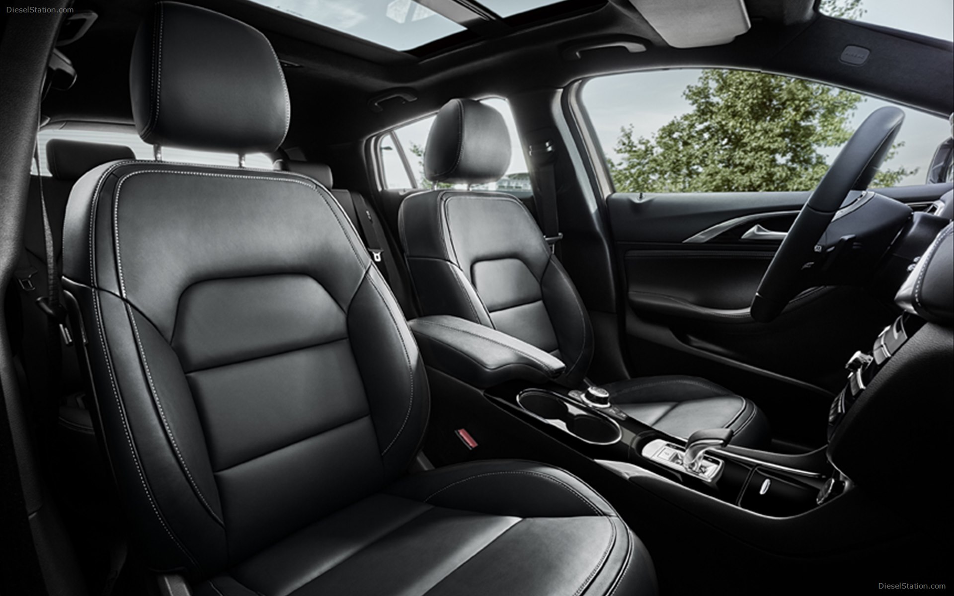 Infinit Q30 Active Compact 2016