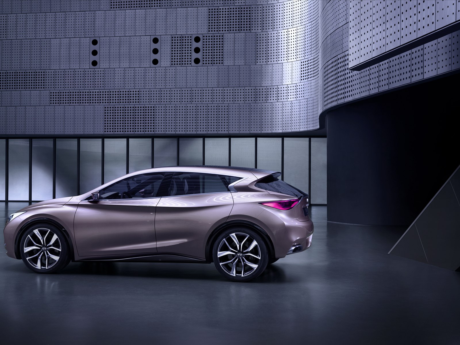 Infiniti Q30 Concept 2013