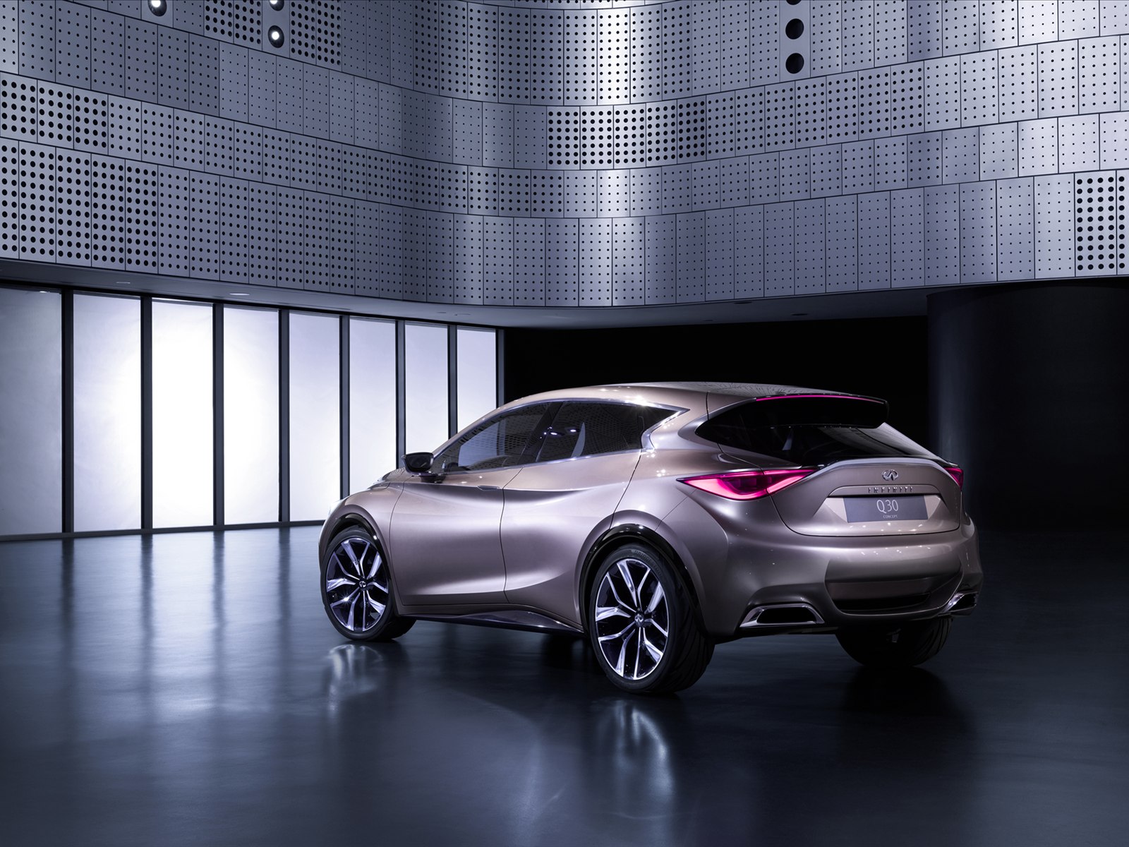 Infiniti Q30 Concept 2013