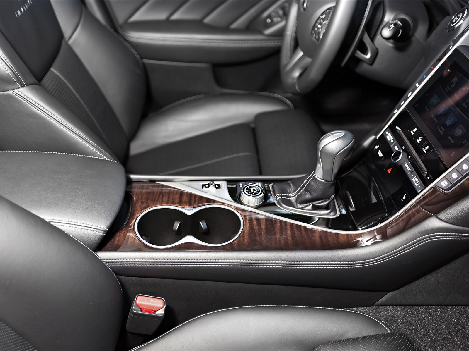 Infiniti Q50 2014