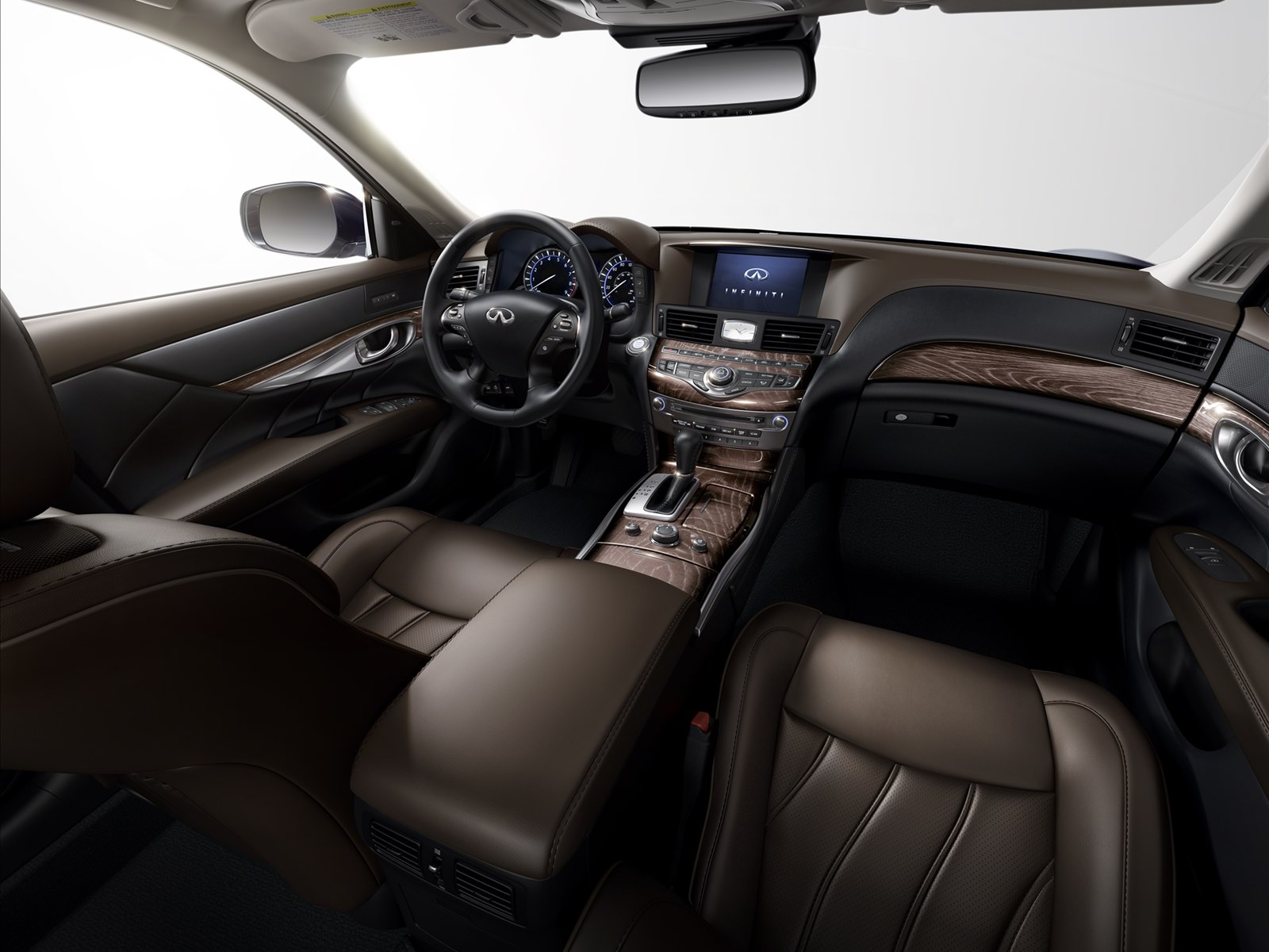 Infiniti Q70 2015