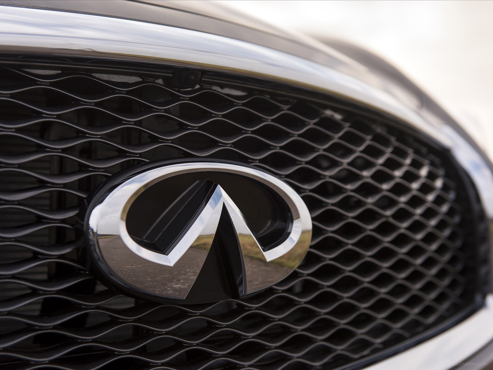 Infiniti Q70 2015