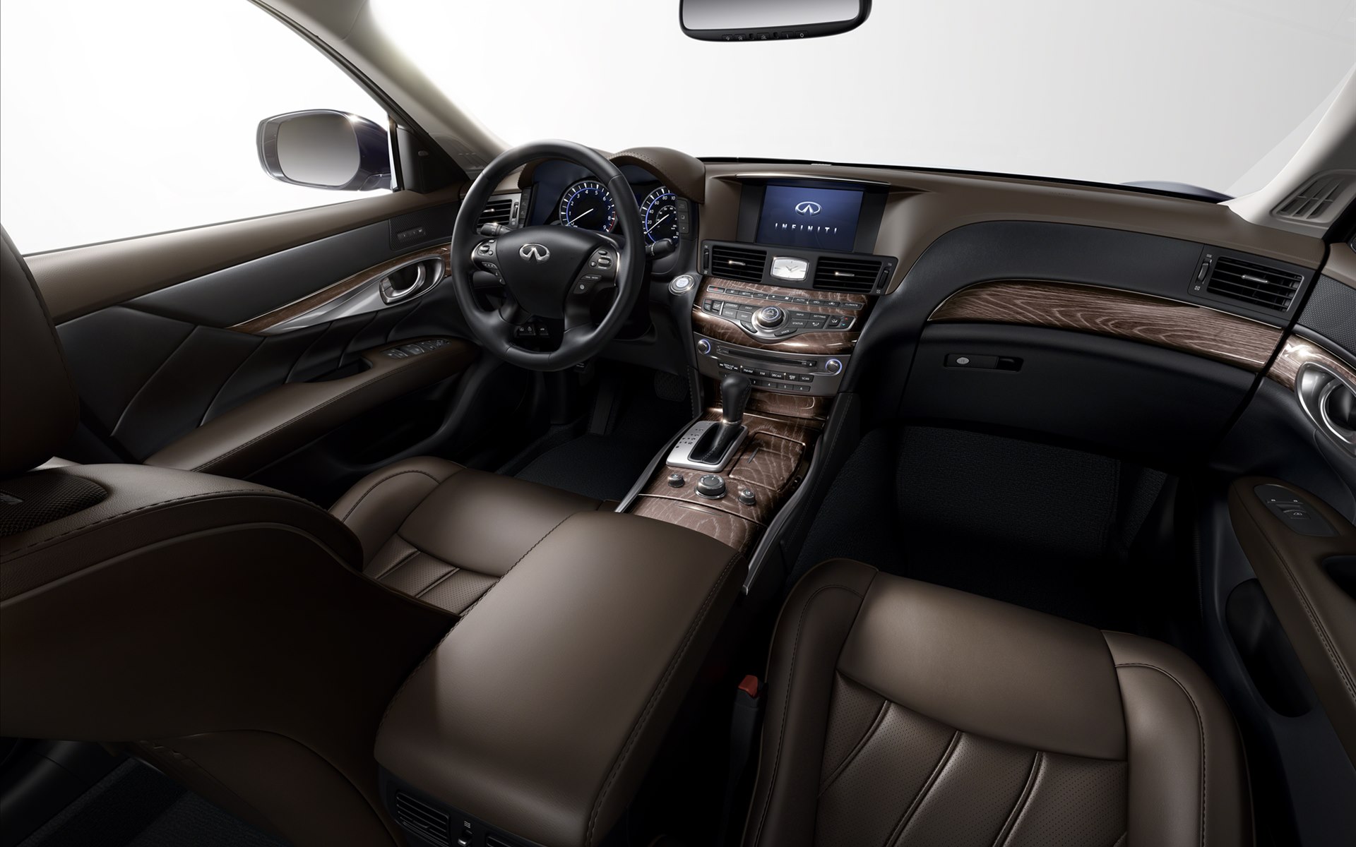 Infiniti Q70 2015