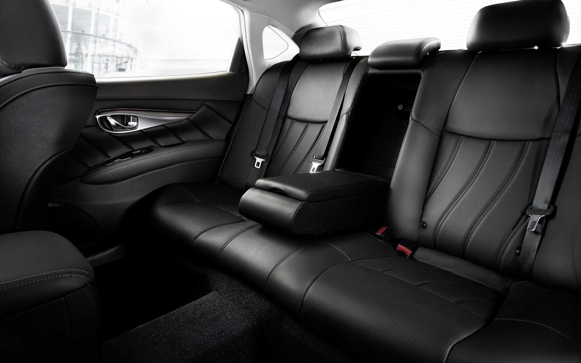 Infiniti Q70 2015