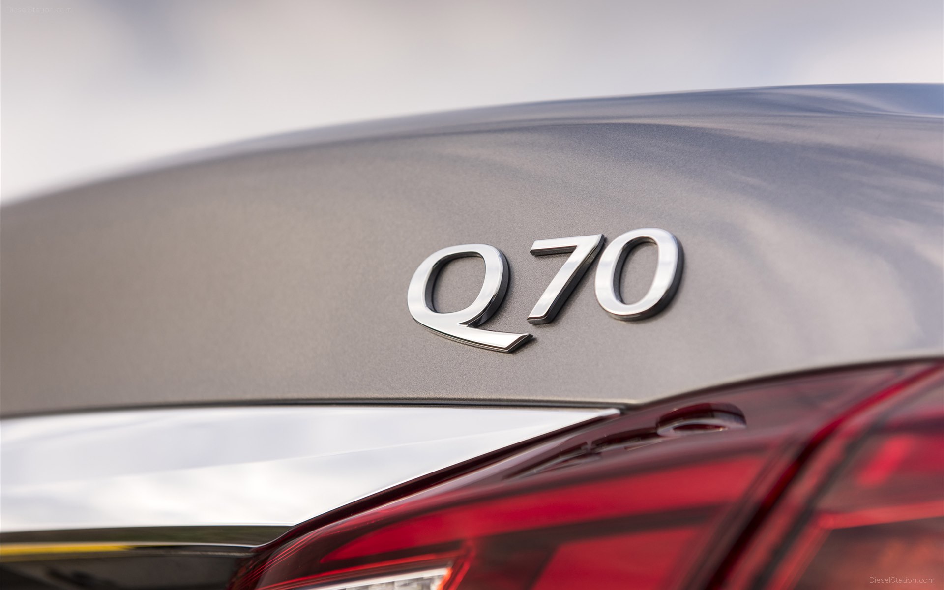 Infiniti Q70 2015