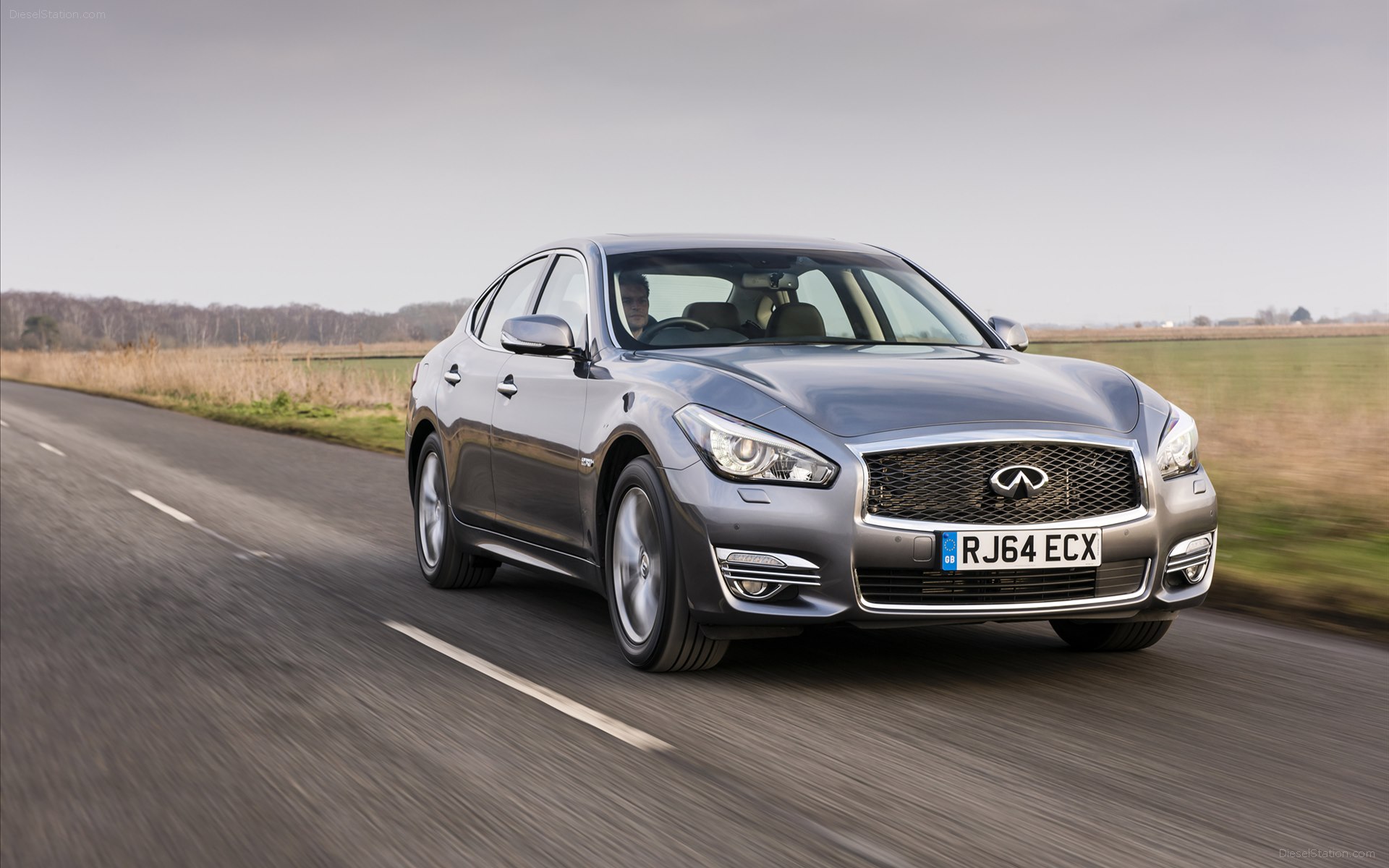 Infiniti Q70 2015