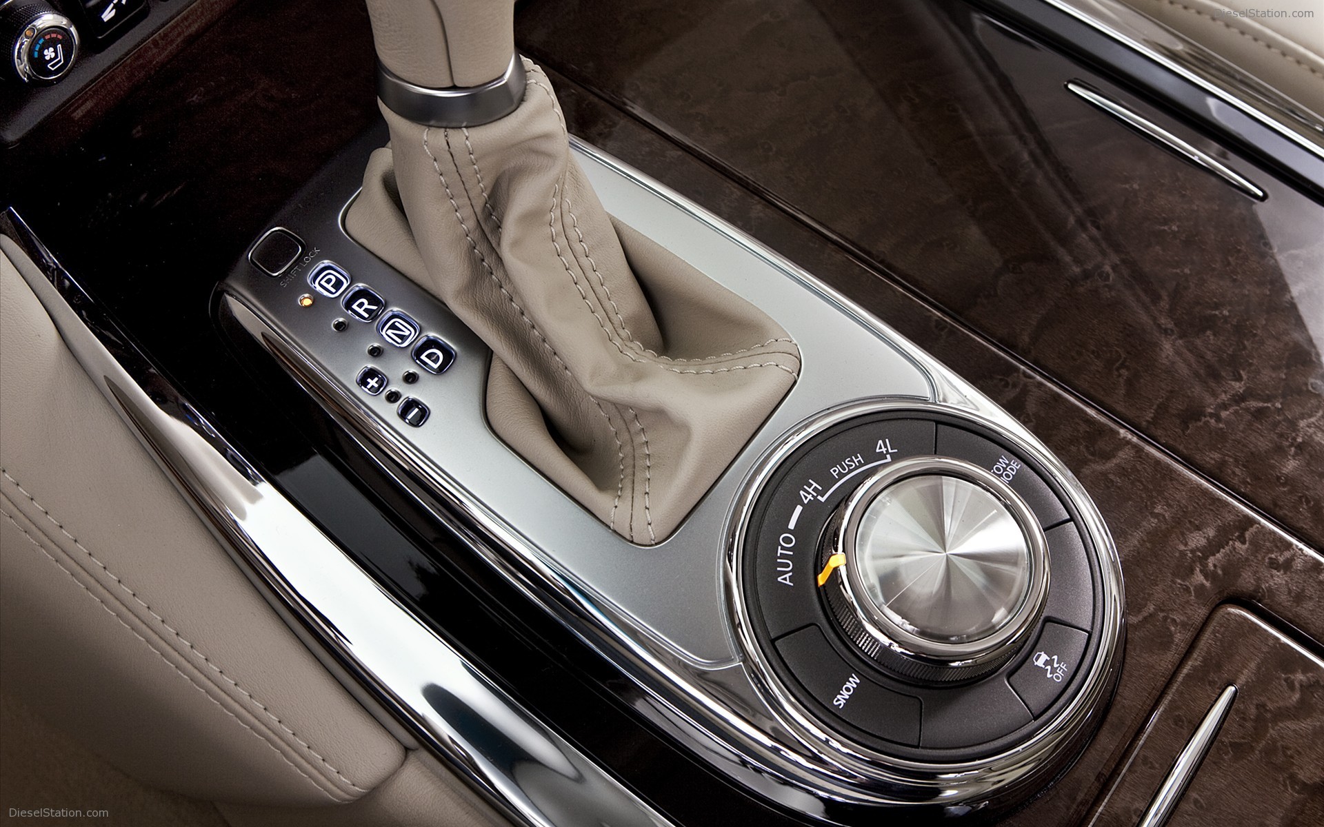 Infiniti QX 2011