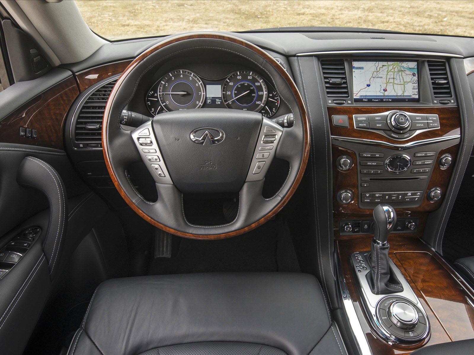 Infiniti QX80 2015