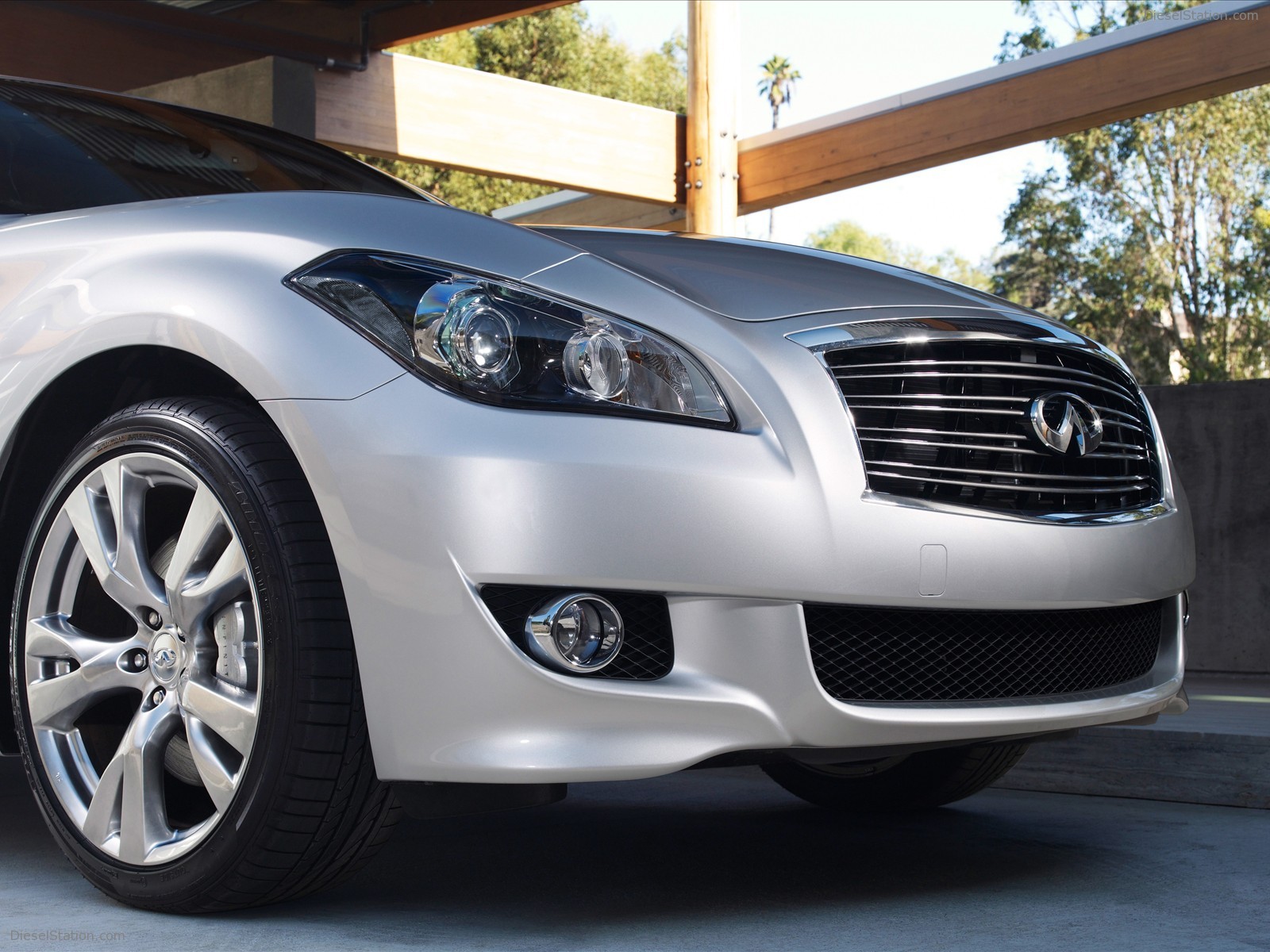 2011 Infiniti M - LA Motor Show 2009