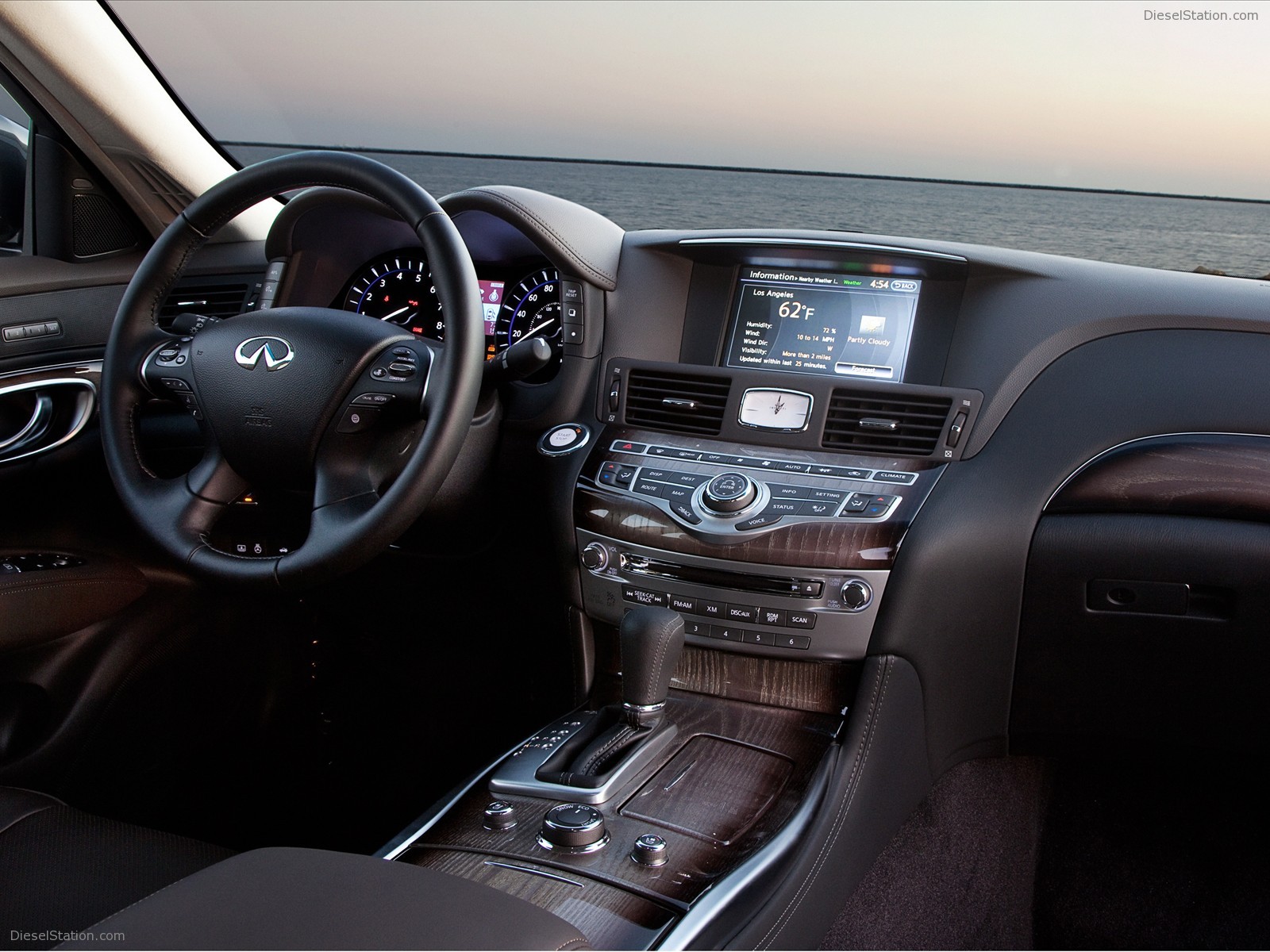 2011 Infiniti M - LA Motor Show 2009