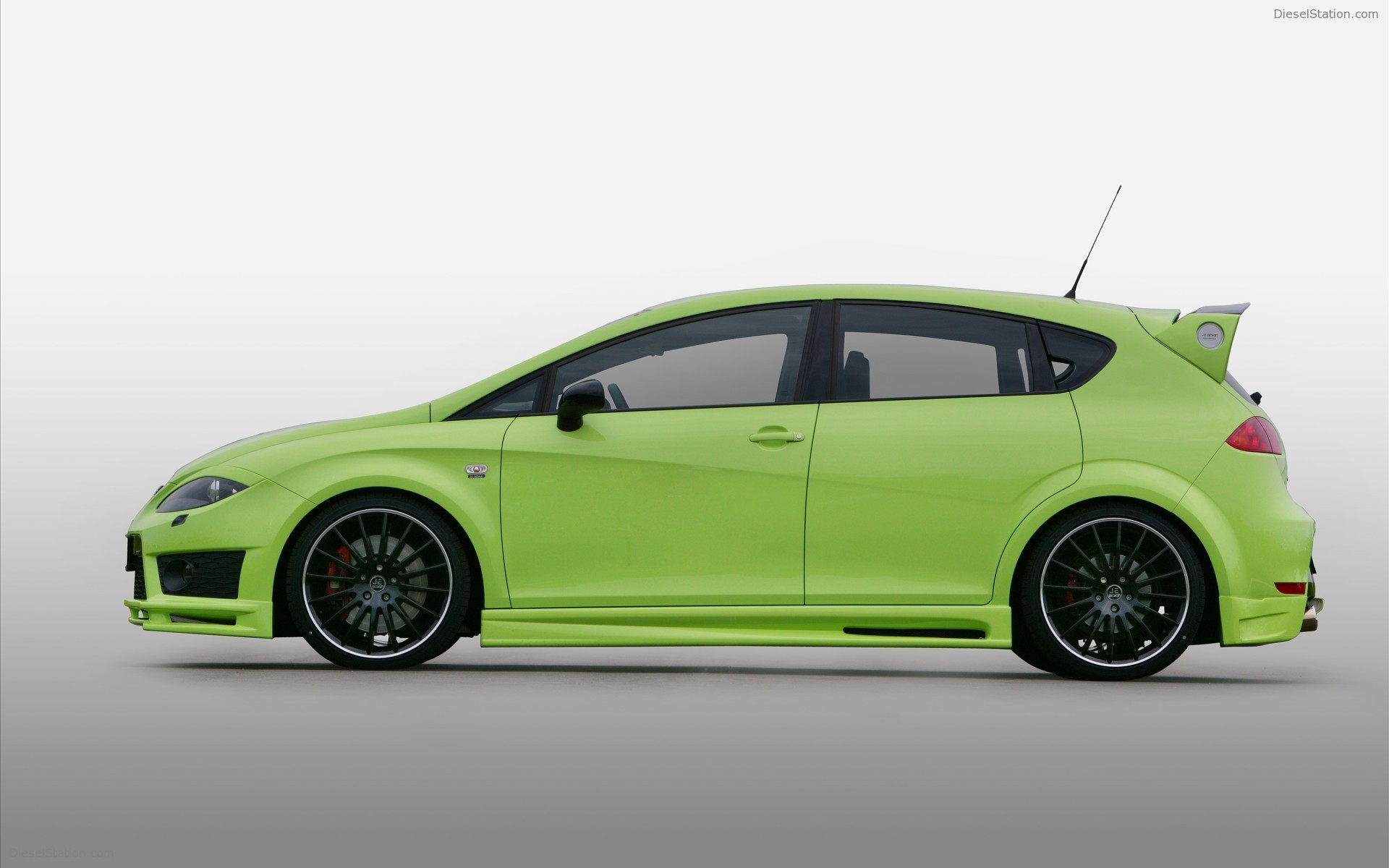 2009 JE DESIGN Seat Leon Cupra