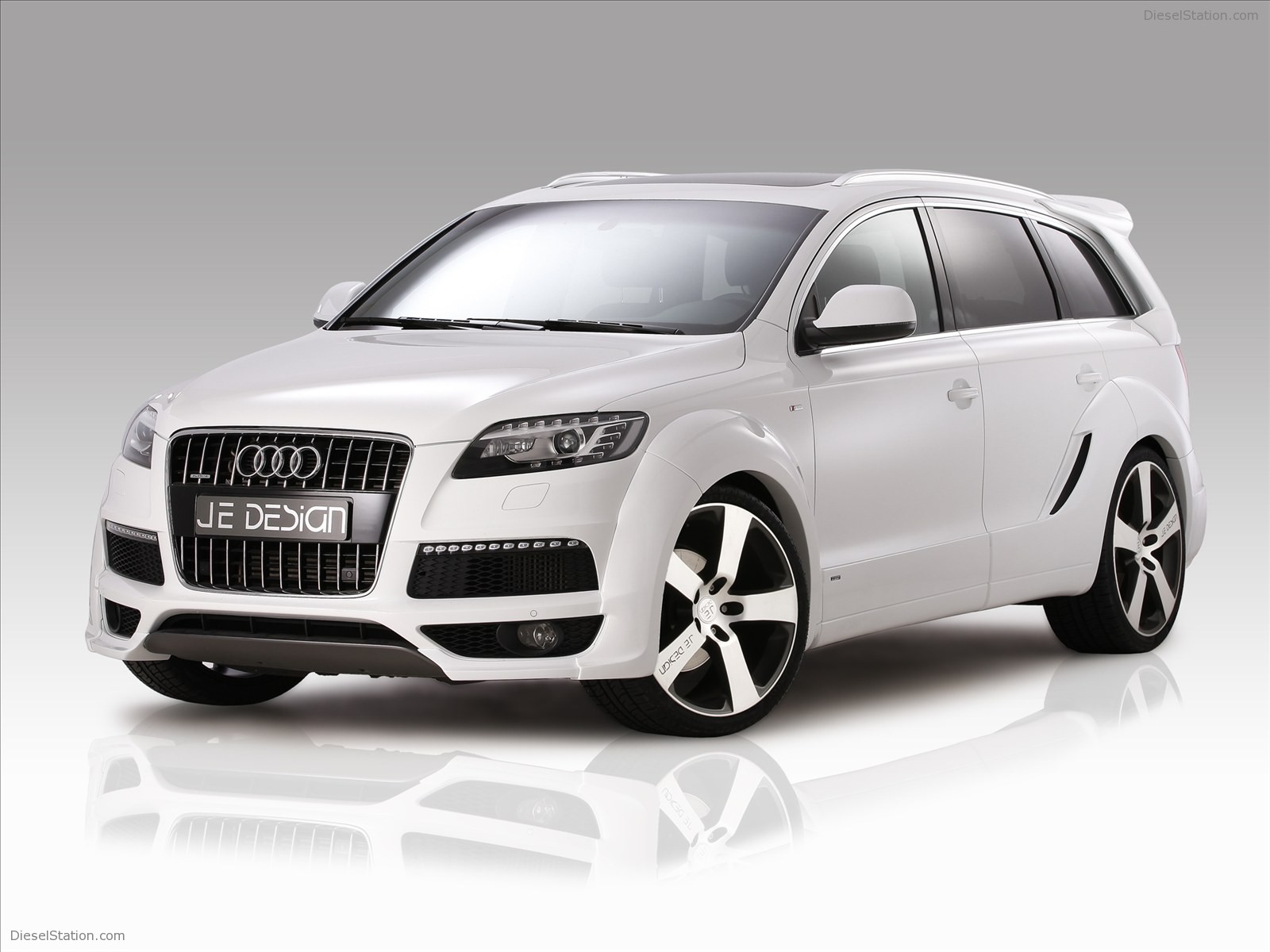 JE DESIGN Audi Q7 S Line 2012