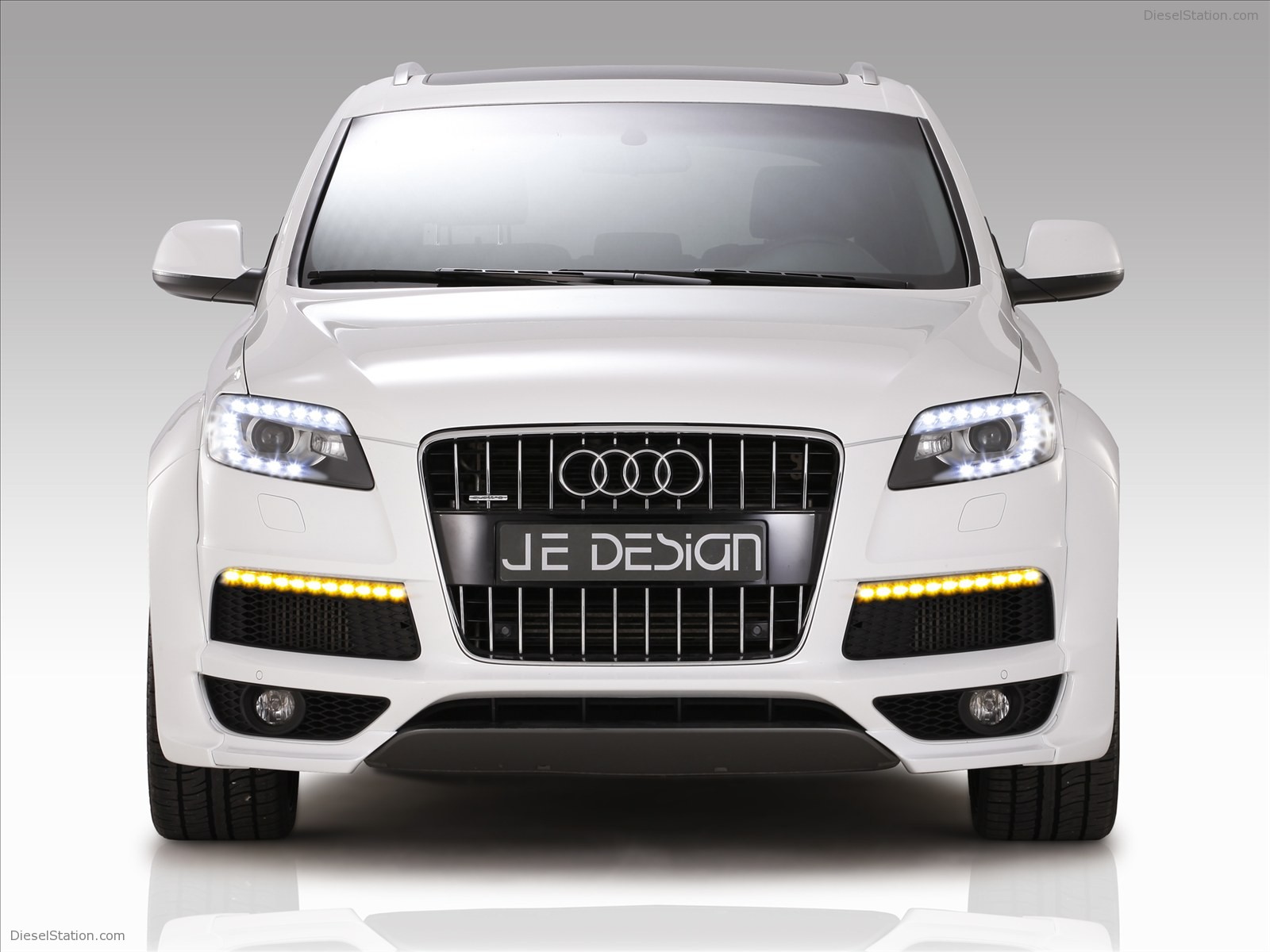 JE DESIGN Audi Q7 S Line 2012