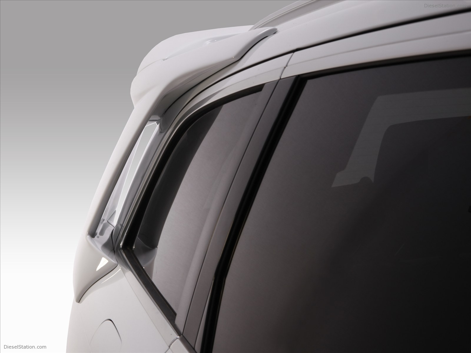 JE DESIGN Audi Q7 S Line 2012