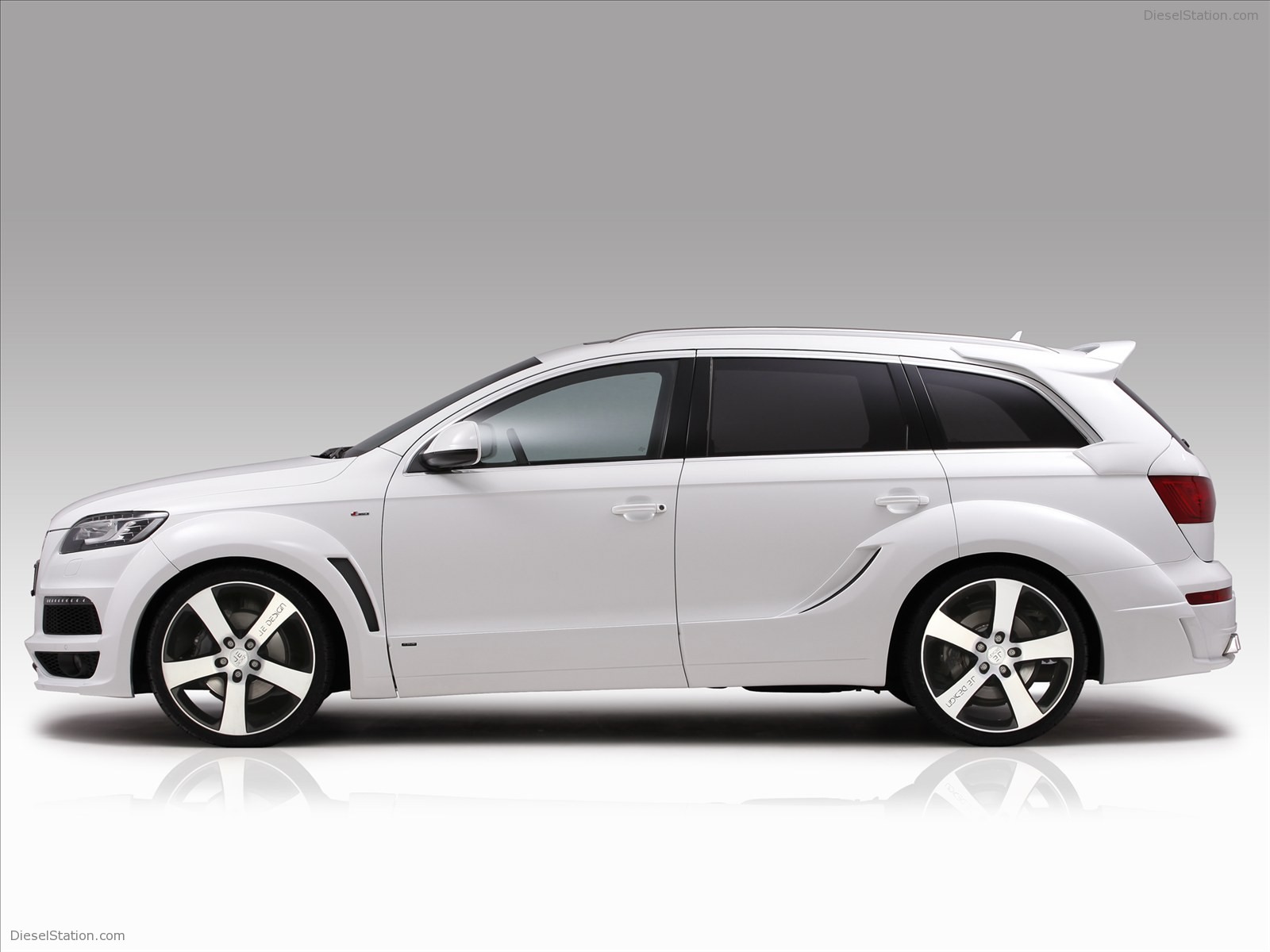 JE DESIGN Audi Q7 S Line 2012