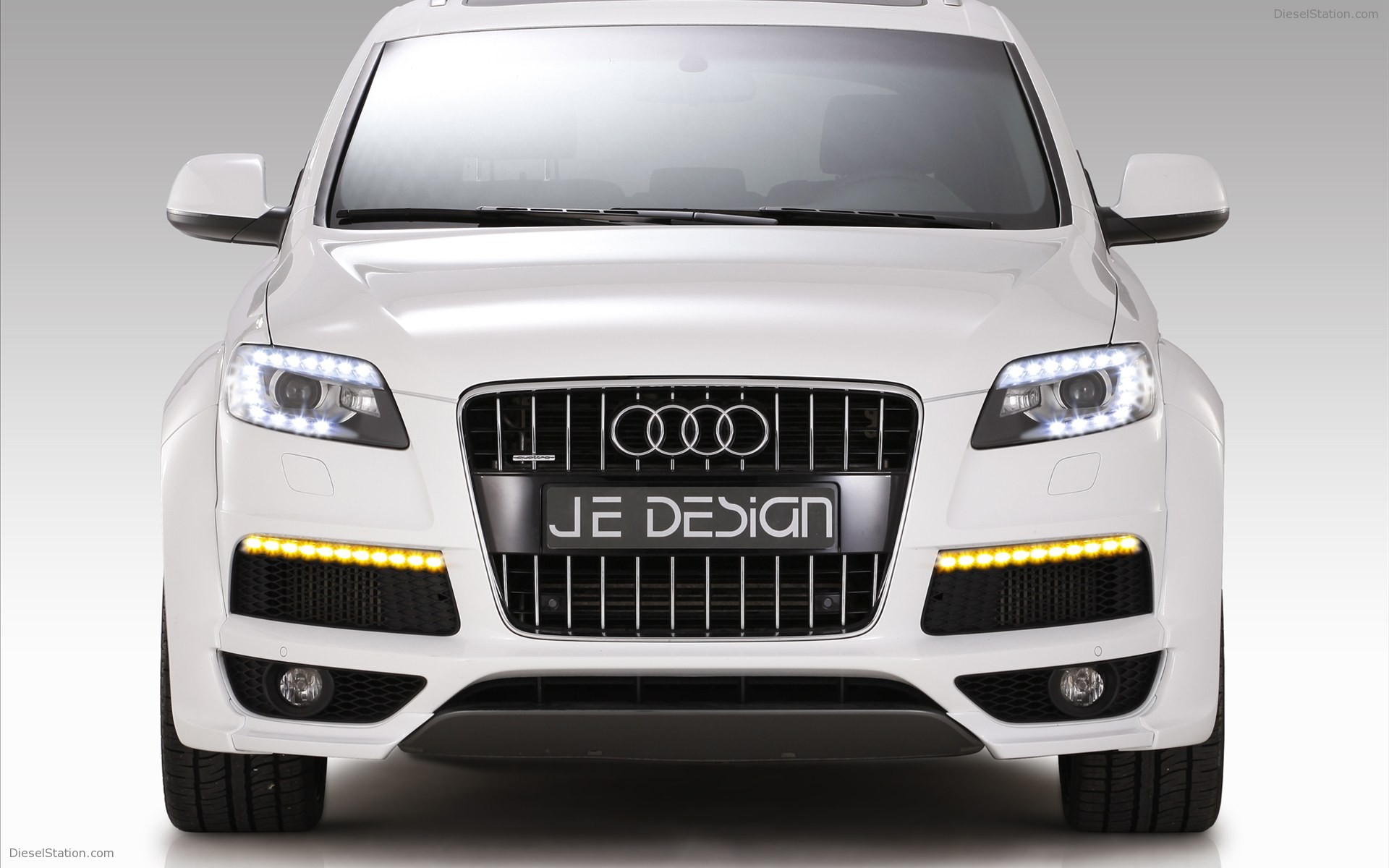 JE DESIGN Audi Q7 S Line 2012