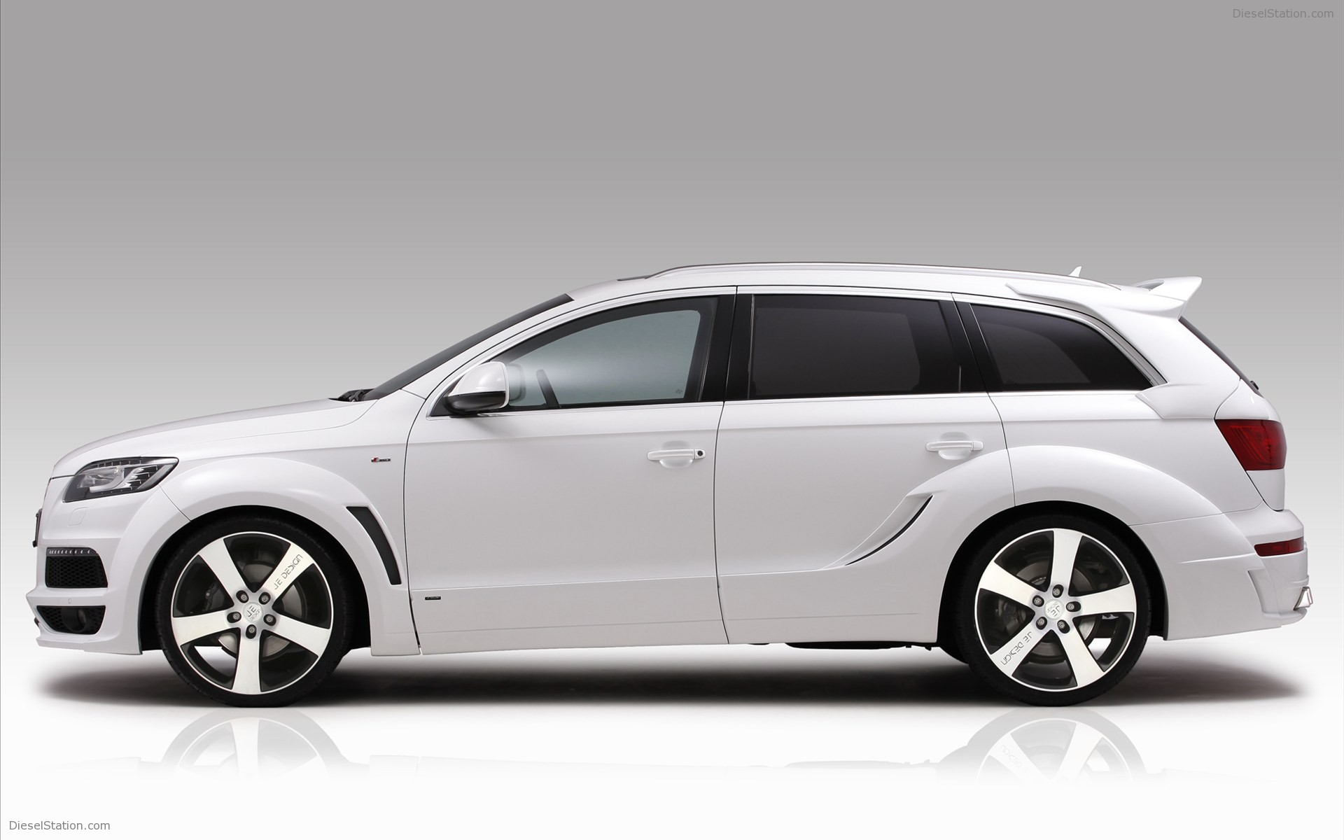 JE DESIGN Audi Q7 S Line 2012