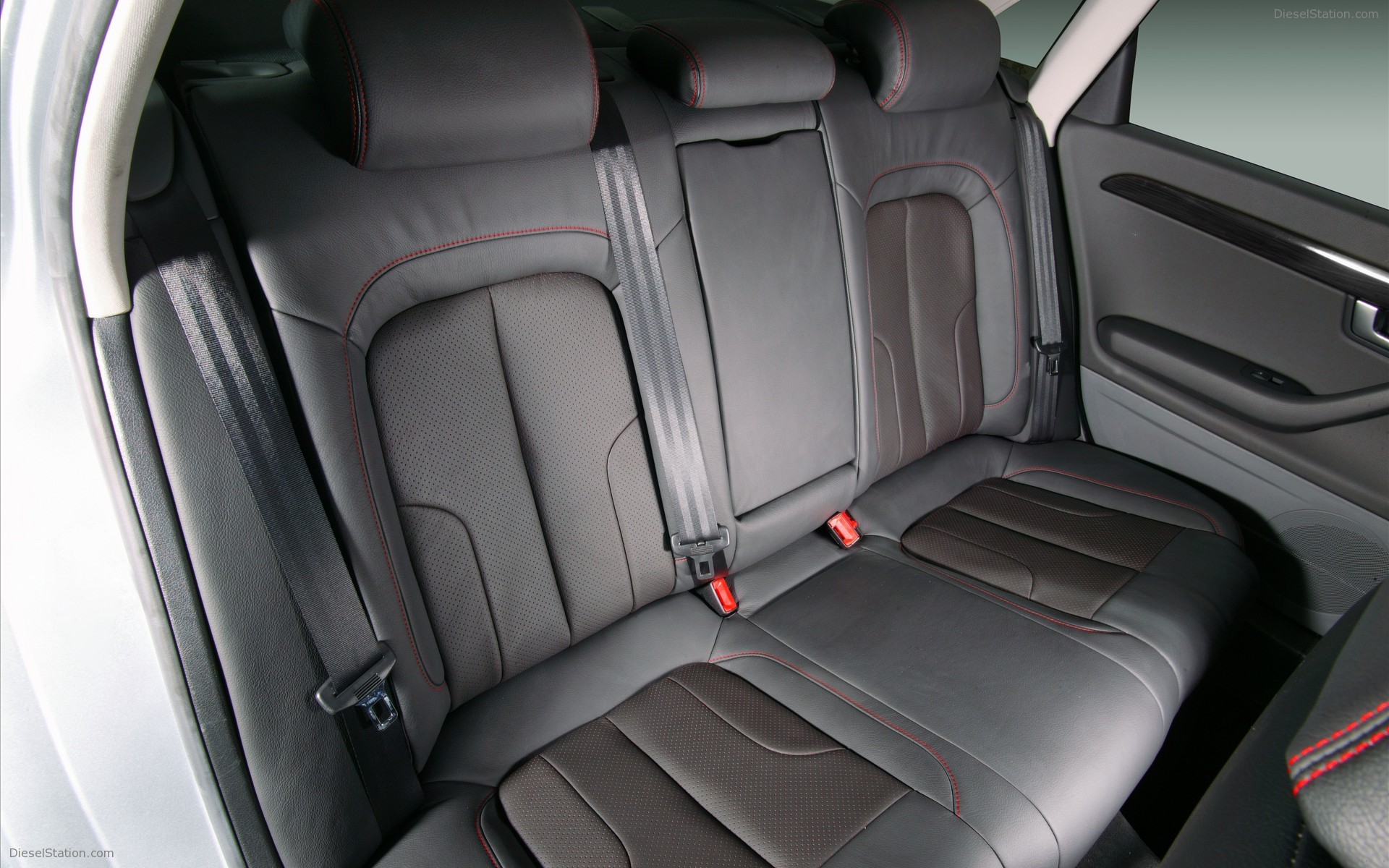 JE DESIGN Seat Exeo ST