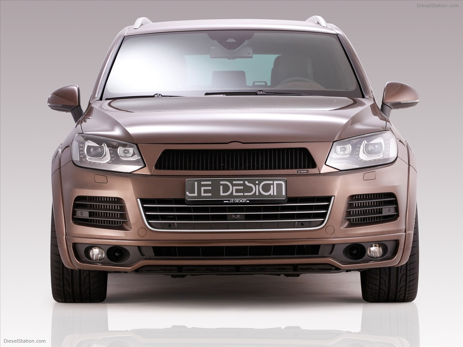 JE DESIGN VW Touareg R Line 2011