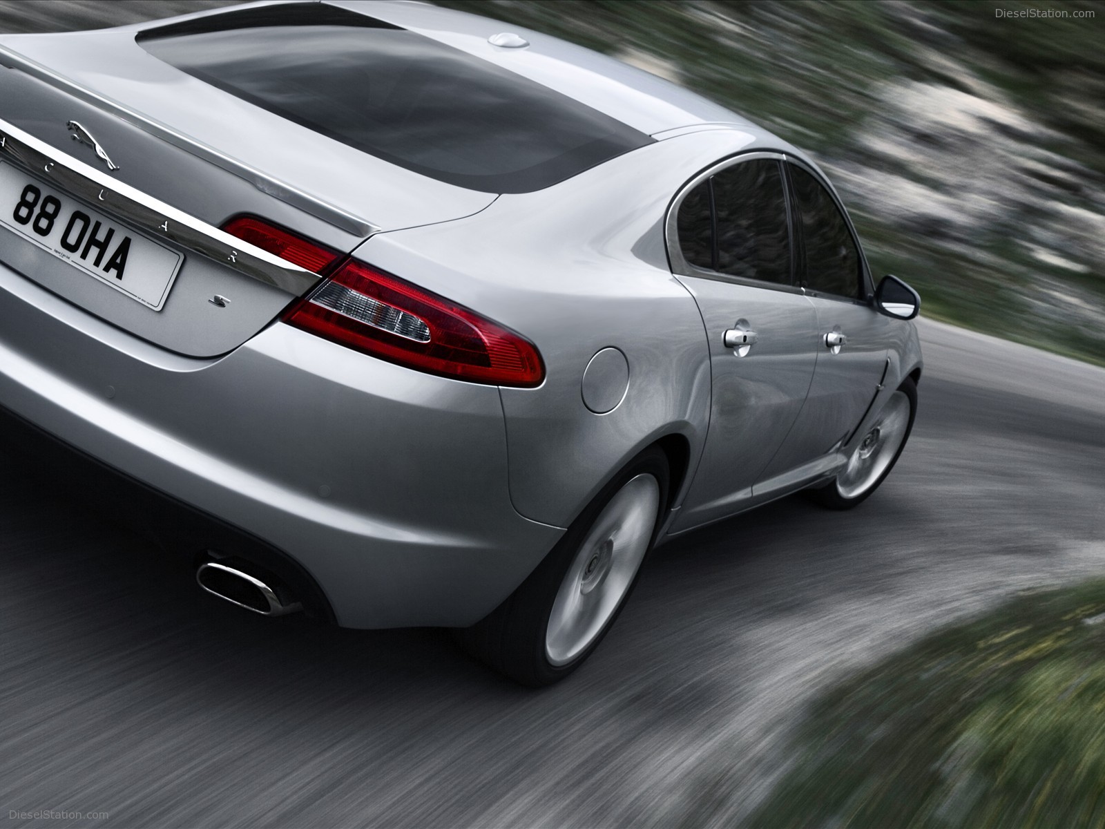 2010 New Jaguar XF
