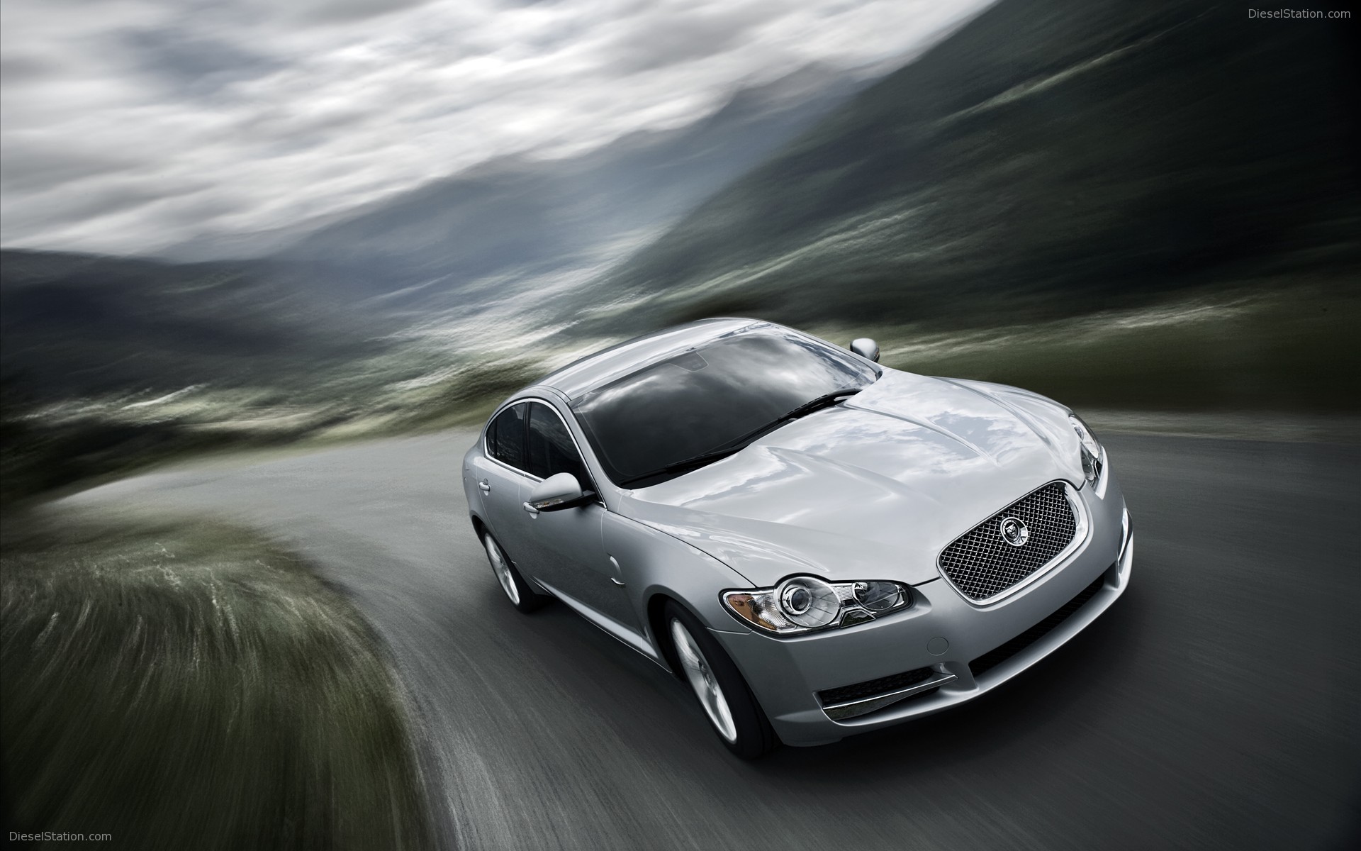 2010 New Jaguar XF