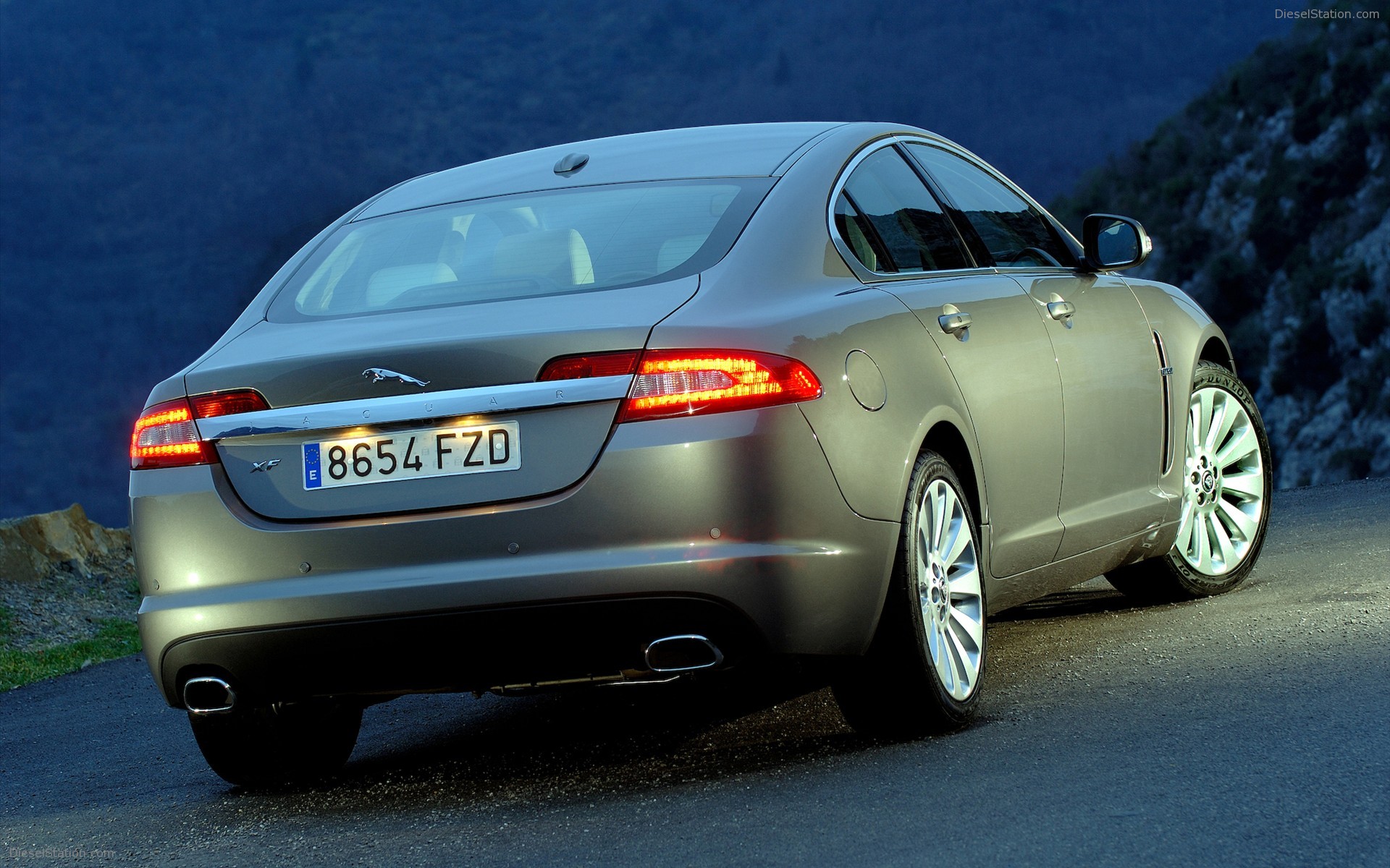 2010 New Jaguar XF