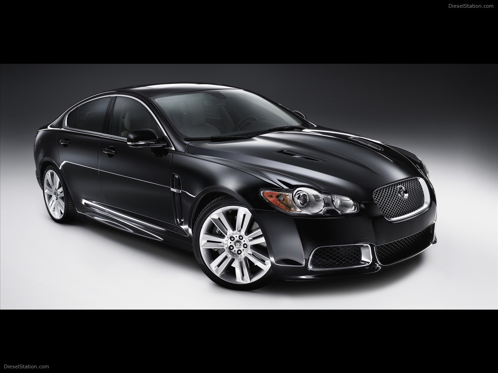 2010 Jaguar XFR