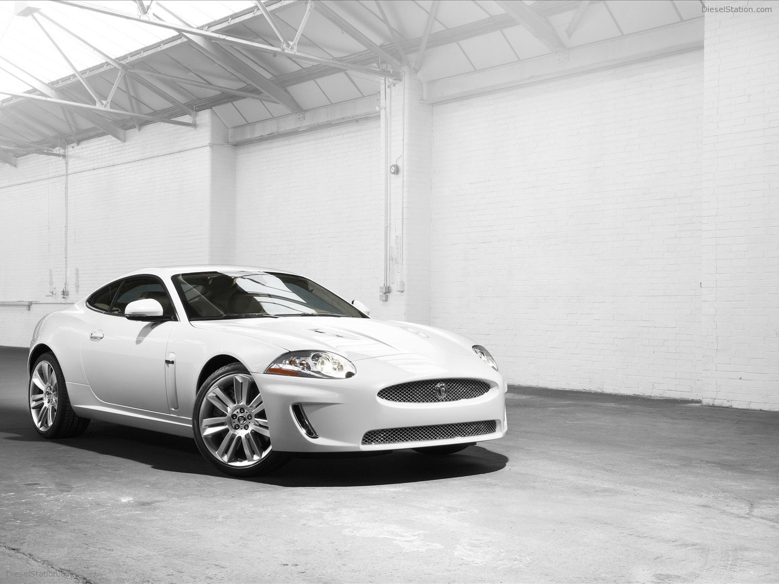 2010 Jaguar XKR