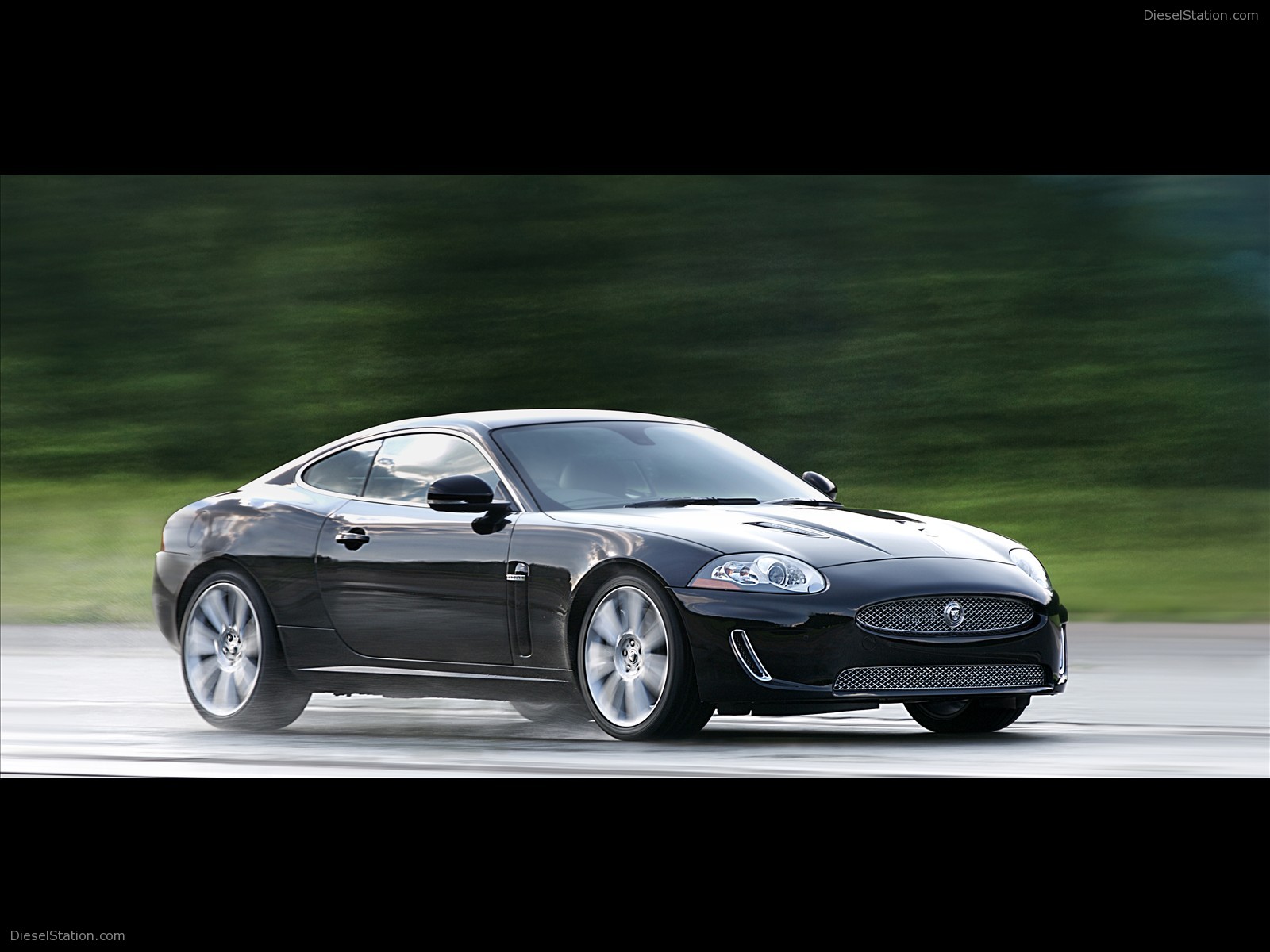 2010 Jaguar XKR