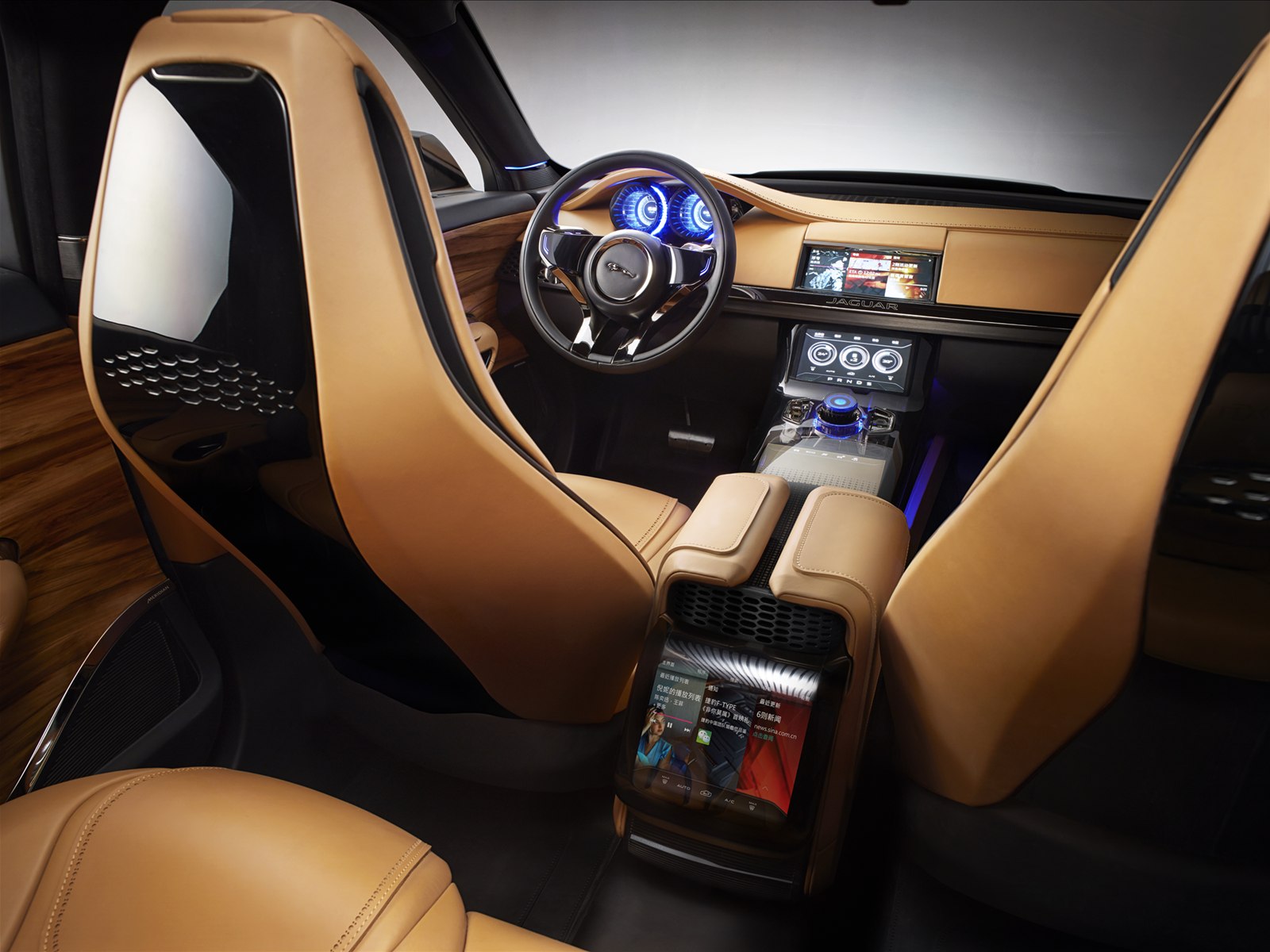 Jaguar C-X17 5-Seater Concept 2013