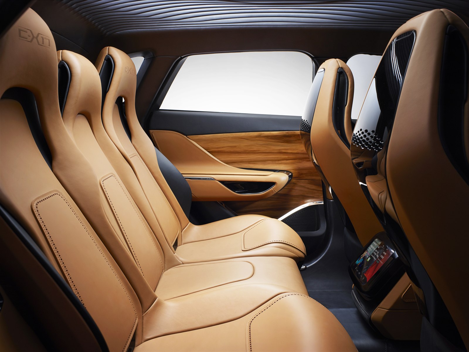 Jaguar C-X17 5-Seater Concept 2013