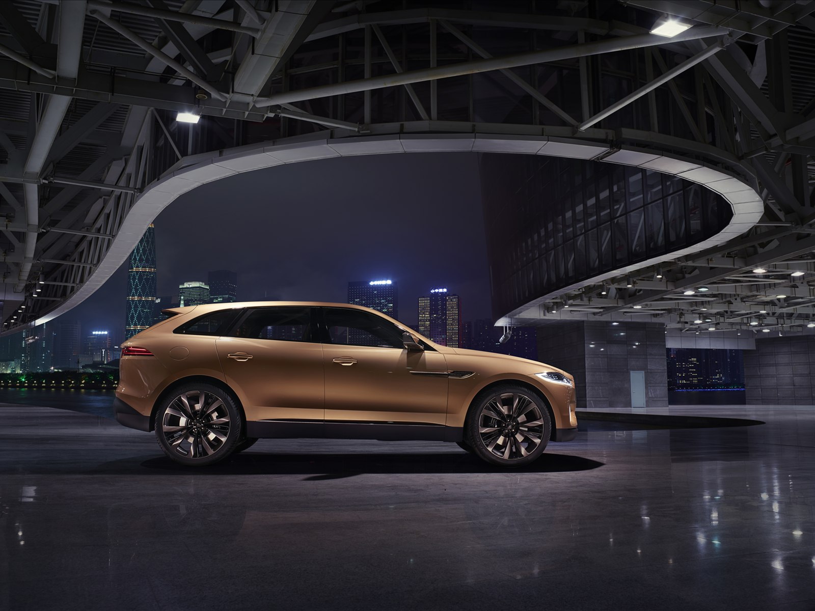 Jaguar C-X17 5-Seater Concept 2013