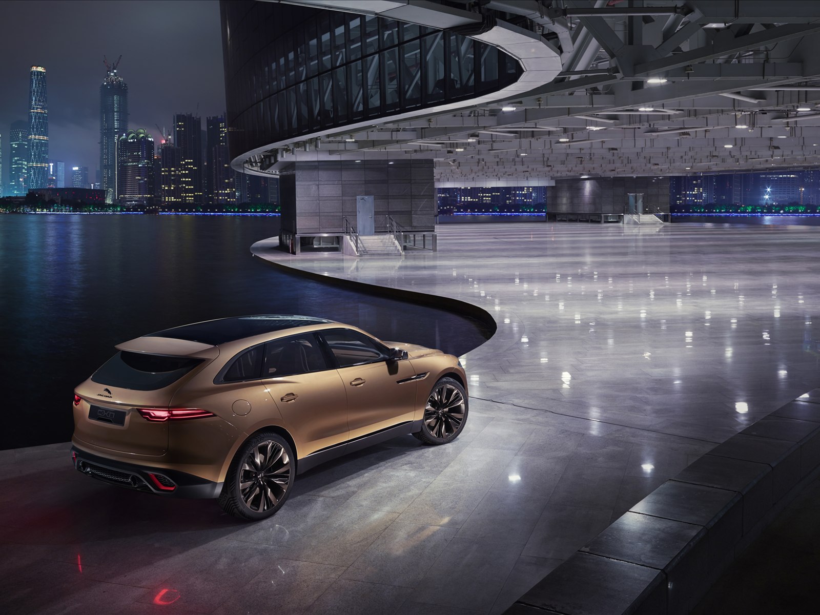 Jaguar C-X17 5-Seater Concept 2013