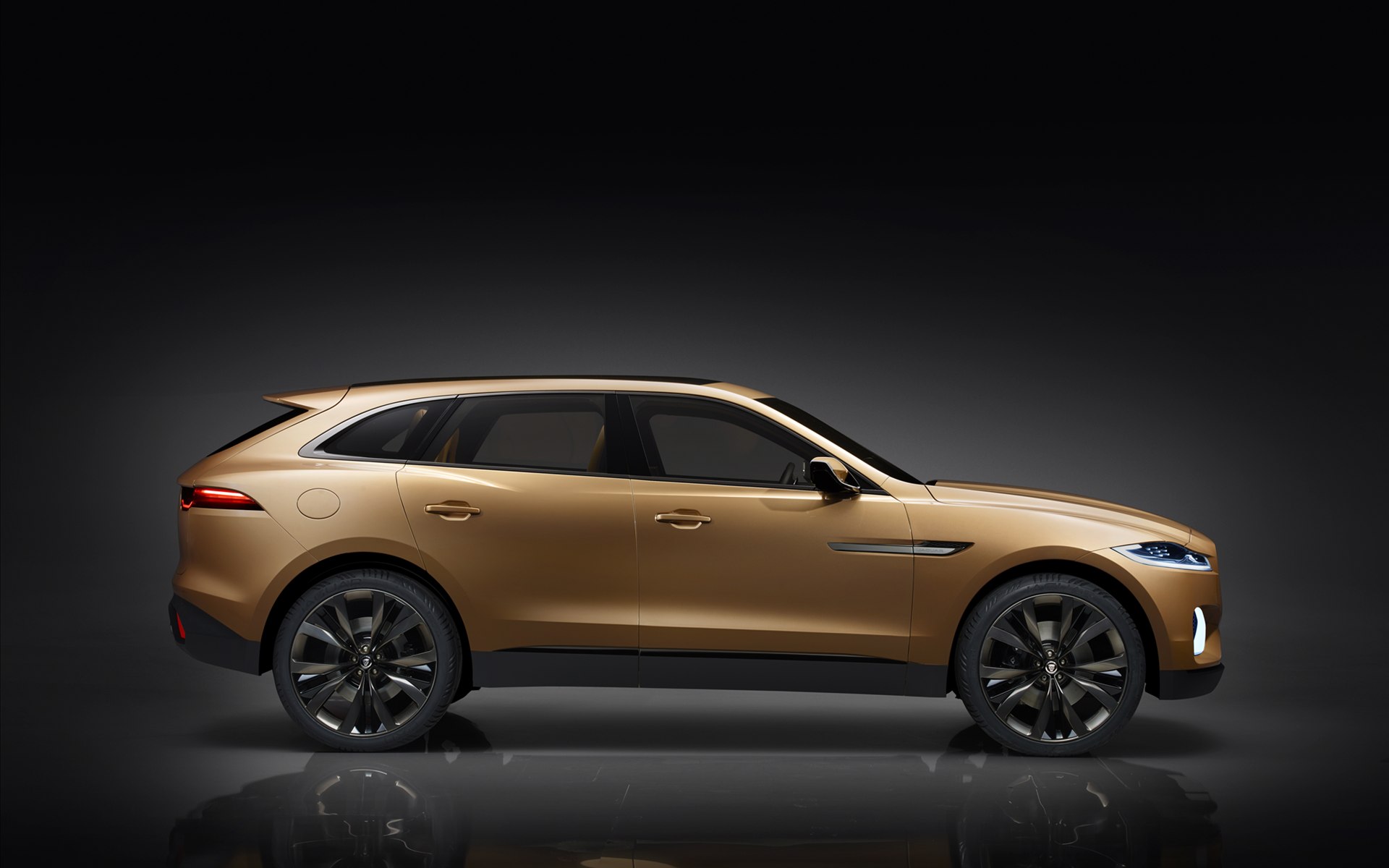 Jaguar C-X17 5-Seater Concept 2013