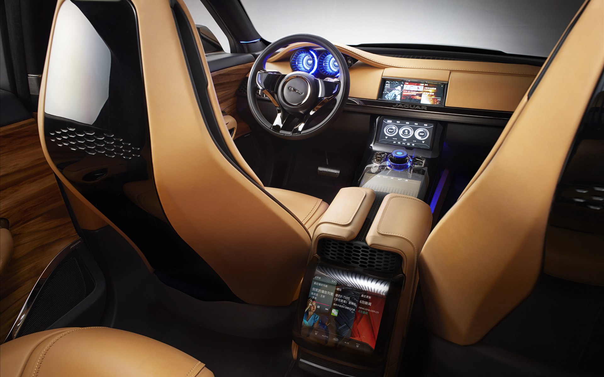 Jaguar C-X17 5-Seater Concept 2013