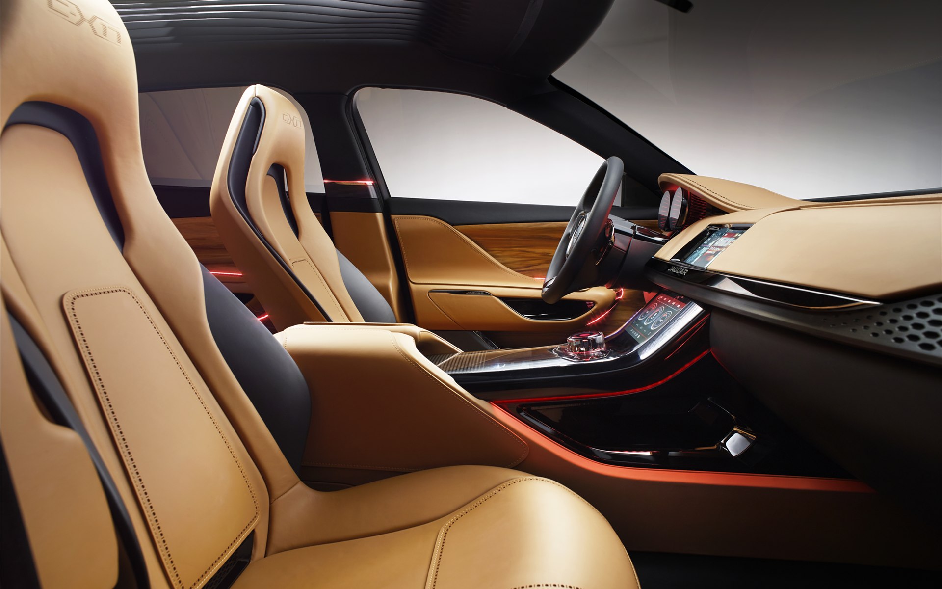 Jaguar C-X17 5-Seater Concept 2013