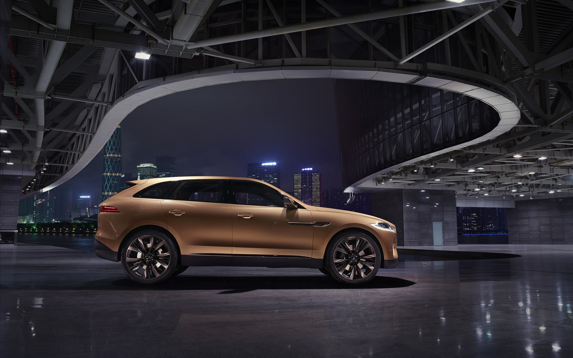 Jaguar C-X17 5-Seater Concept 2013