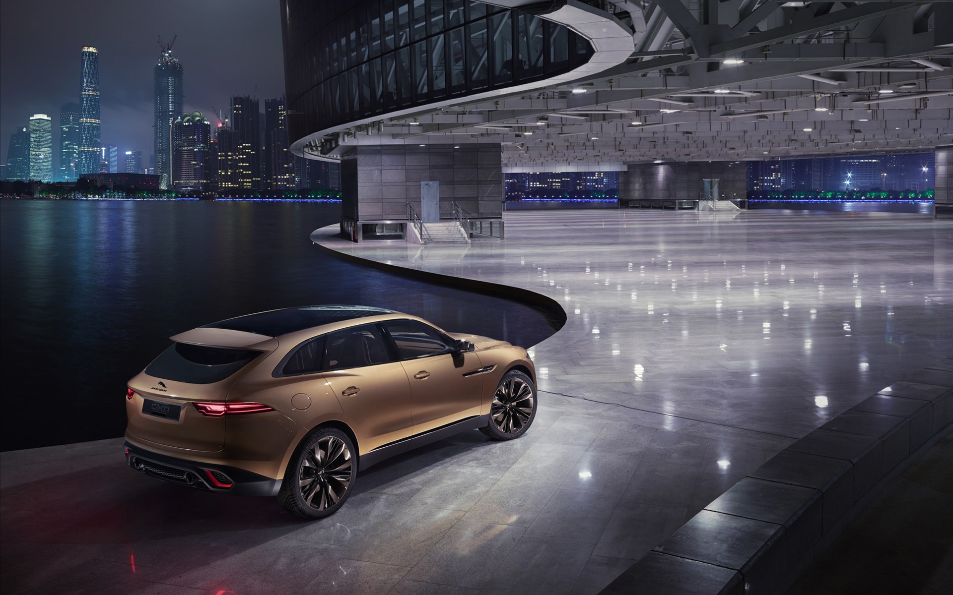 Jaguar C-X17 5-Seater Concept 2013