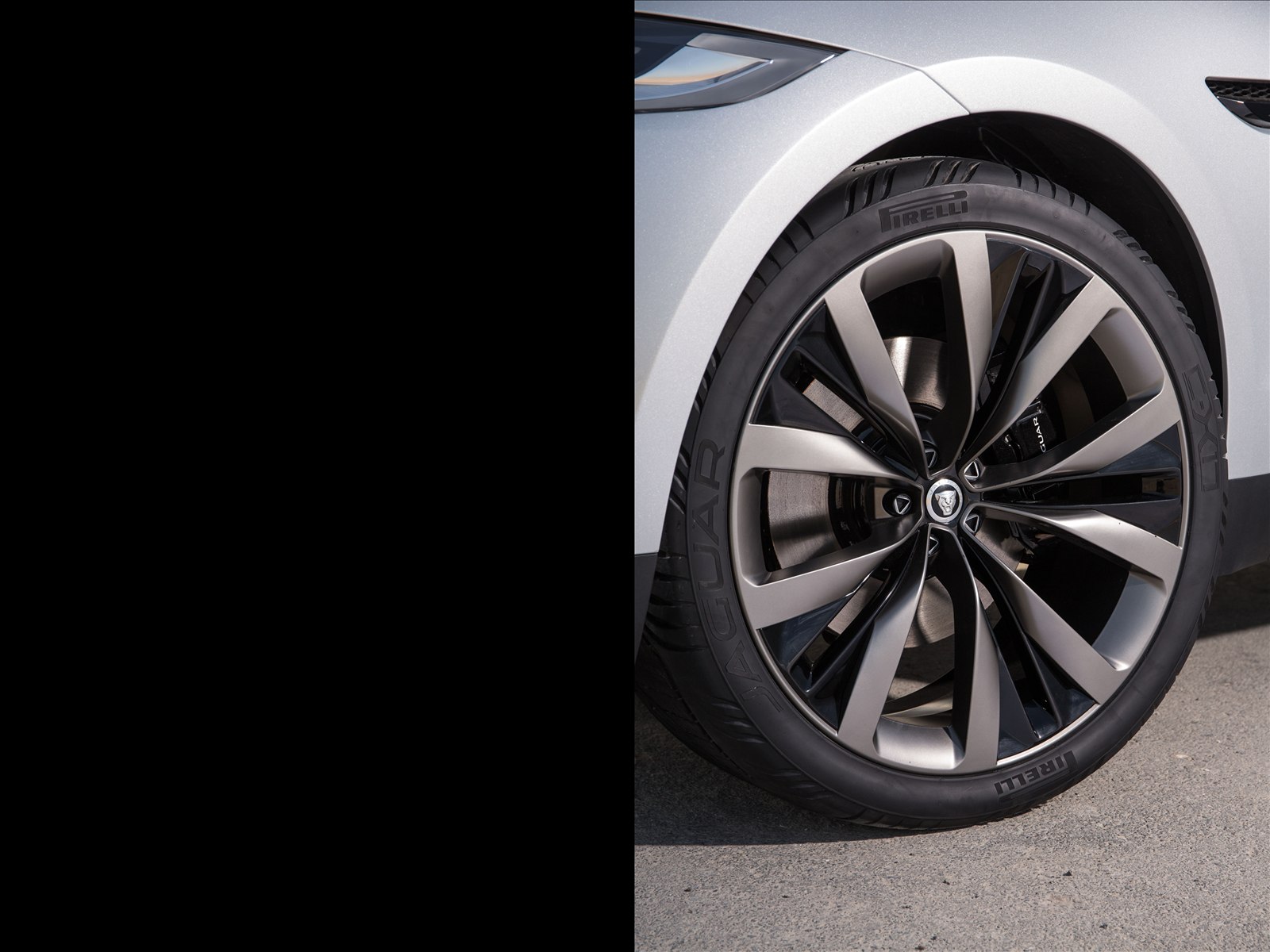 Jaguar C-X17 Sports Crossover Concept 2013